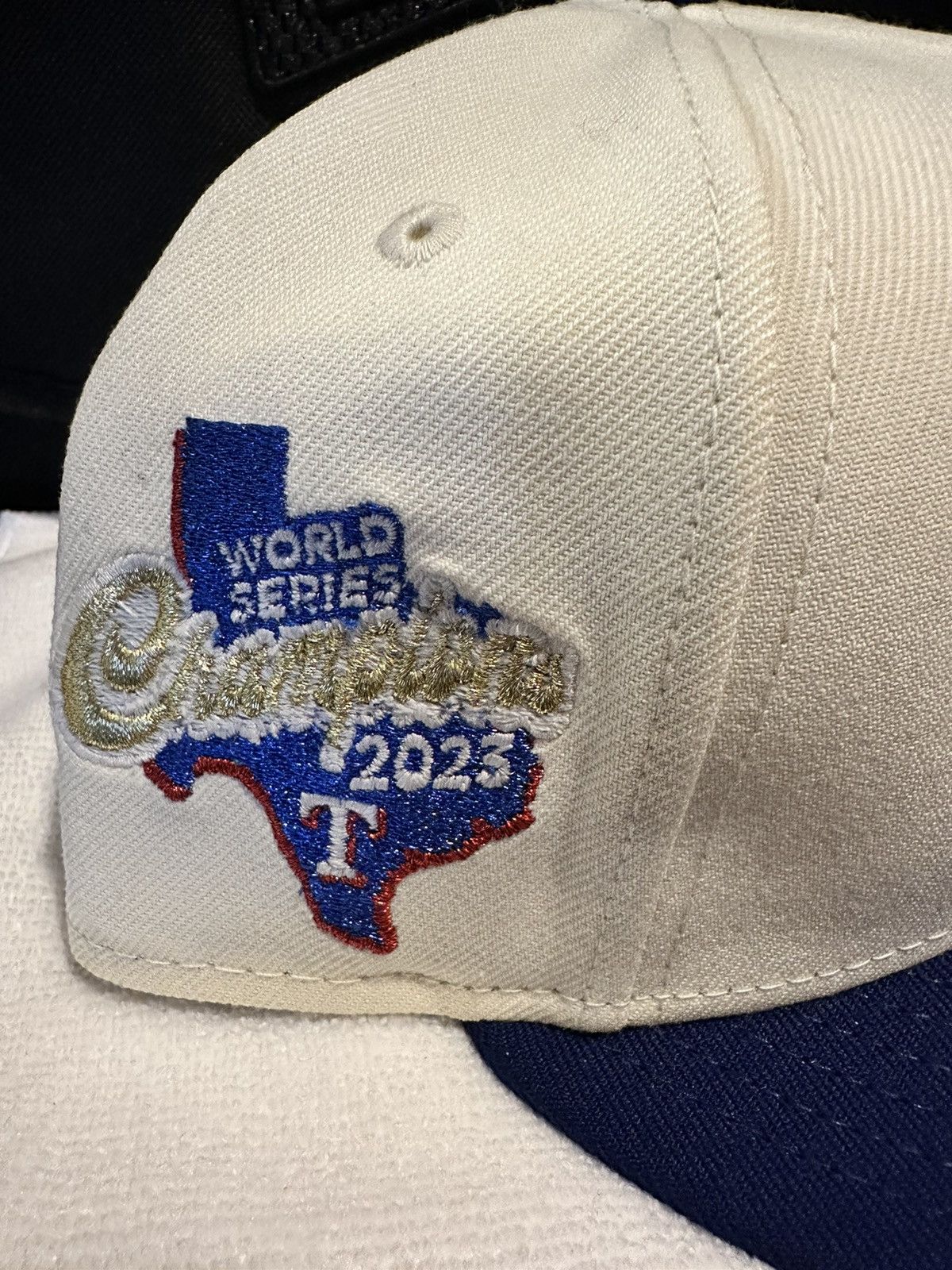 New Era New Era 7 1/8 Texas Rangers Chrome White/Cream Fitted Size ONE SIZE - 2 Thumbnail