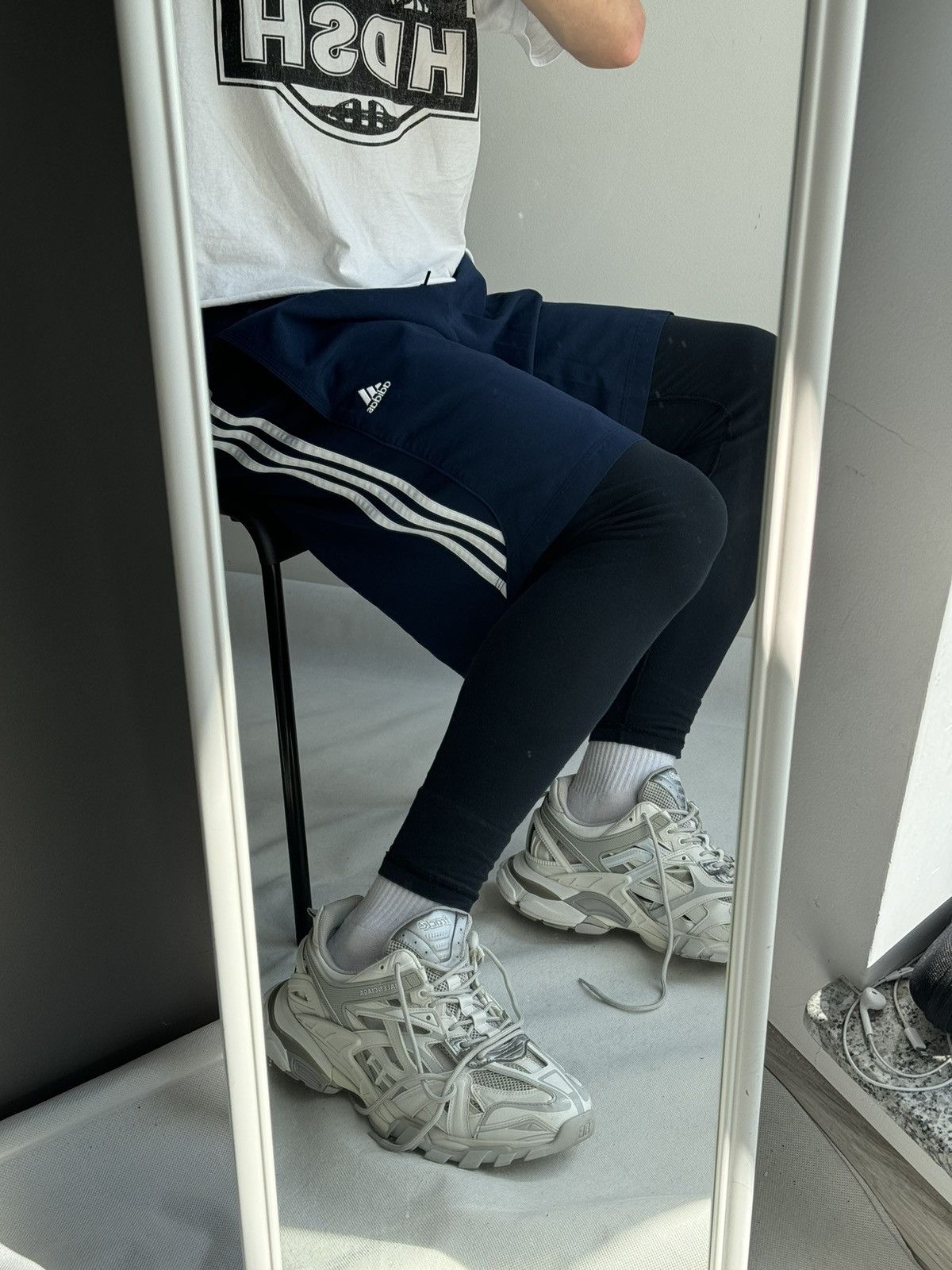 Adidas Adidas Baggy Shorts Balenciaga Style Size US 32 / EU 48 - 9 Thumbnail