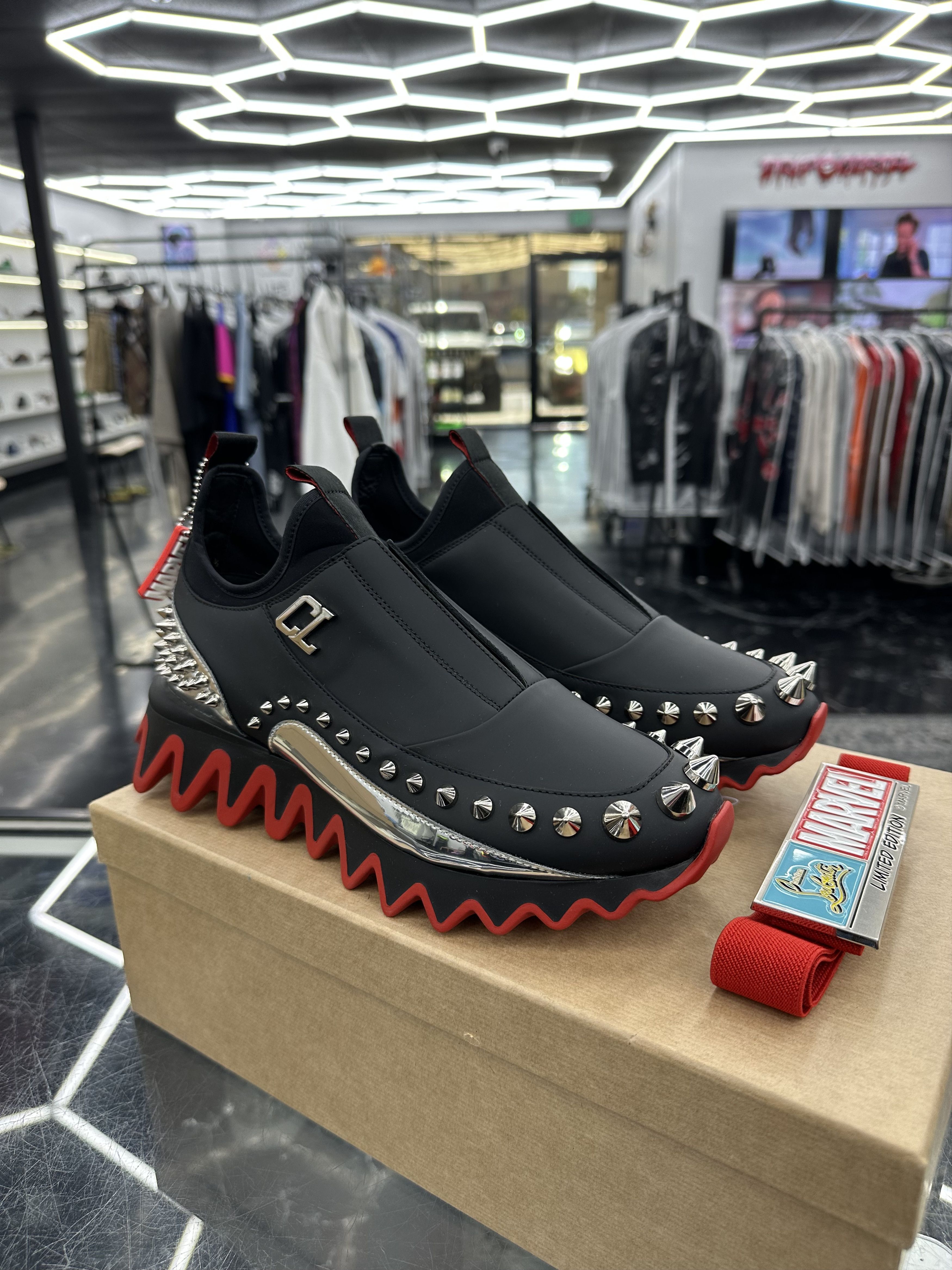 Christian Louboutin CL x Marvel Sharkyloub SP Spikes Size US 8.5 / EU 41-42 - 3 Thumbnail