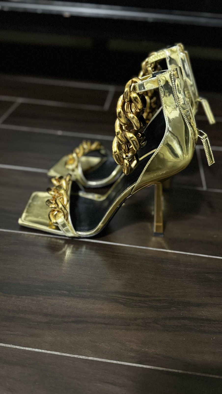 Versace Versace Gold Metallic Chain Size US 8.5 / IT 38.5 - 1 Thumbnail