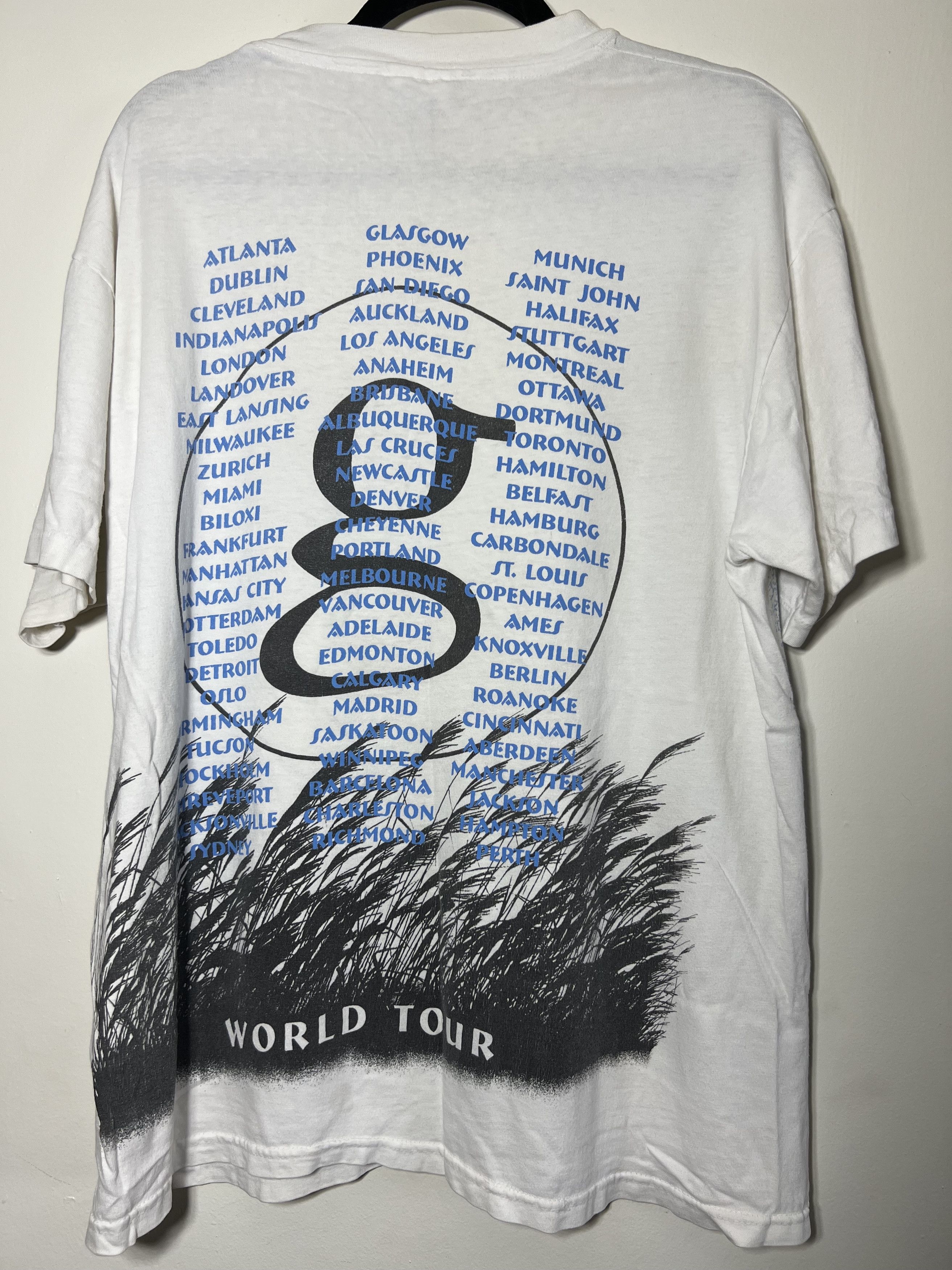 Vintage Vintage 1996 Garth Brooks World Tour Double Sided T-Shirt Size US L / EU 52-54 / 3 - 5 Thumbnail
