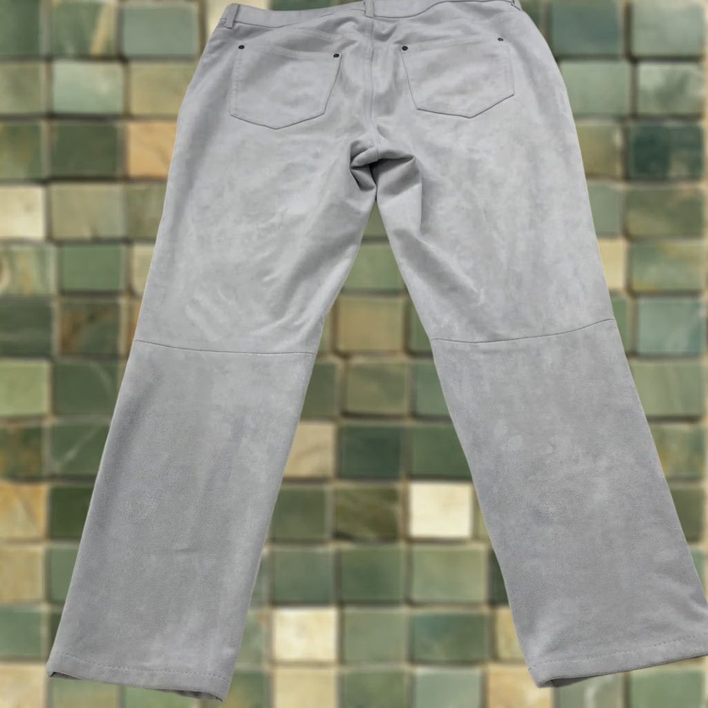 Vintage Chico's Faux Suede 1.5 Mid Rise Slim Straight Pants Gray MINT Size 26" / US 2 / IT 38 - 1 Thumbnail