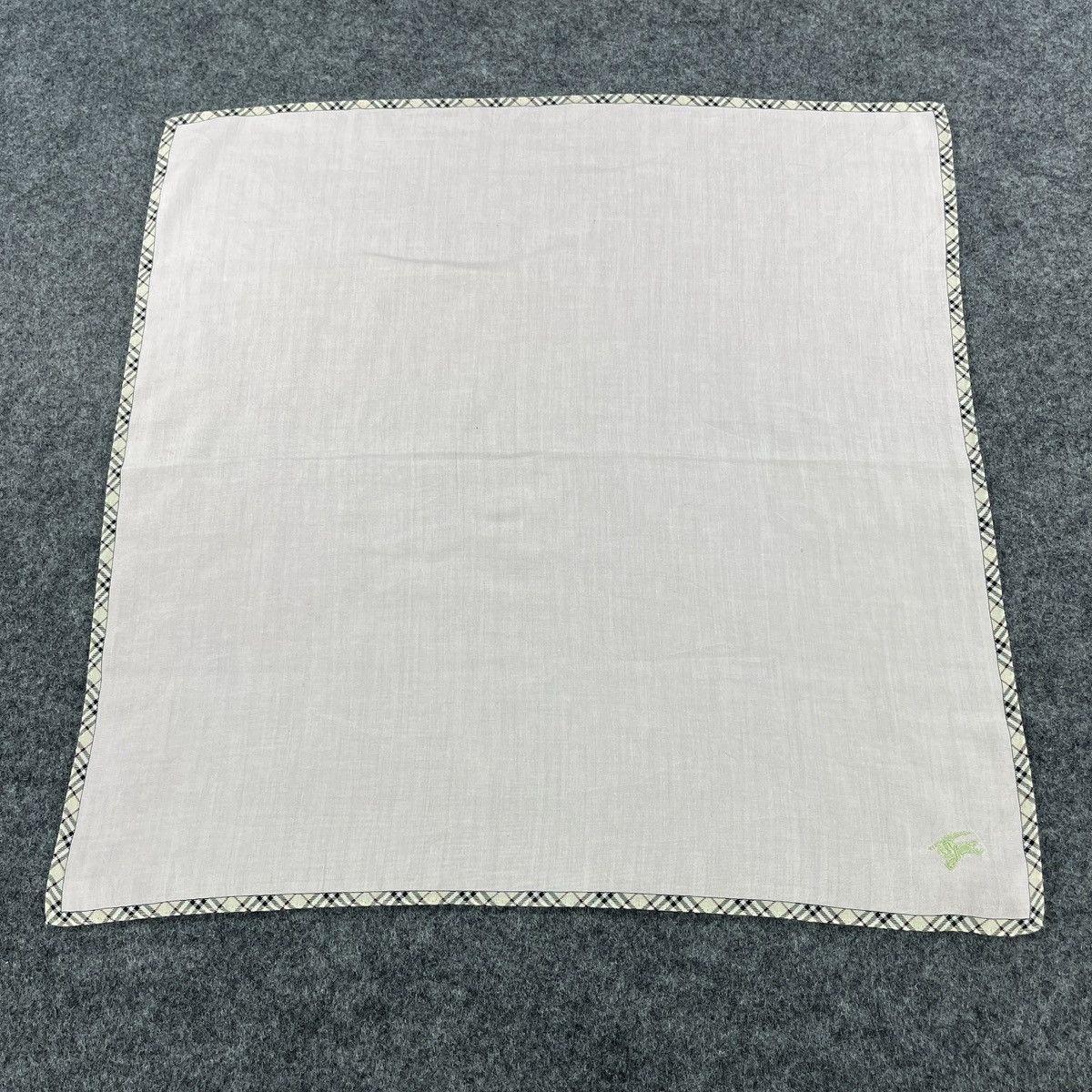 Burberry Burberry Handkerchief / Bandana / Neckerchief B010 Size ONE SIZE - 1 Thumbnail