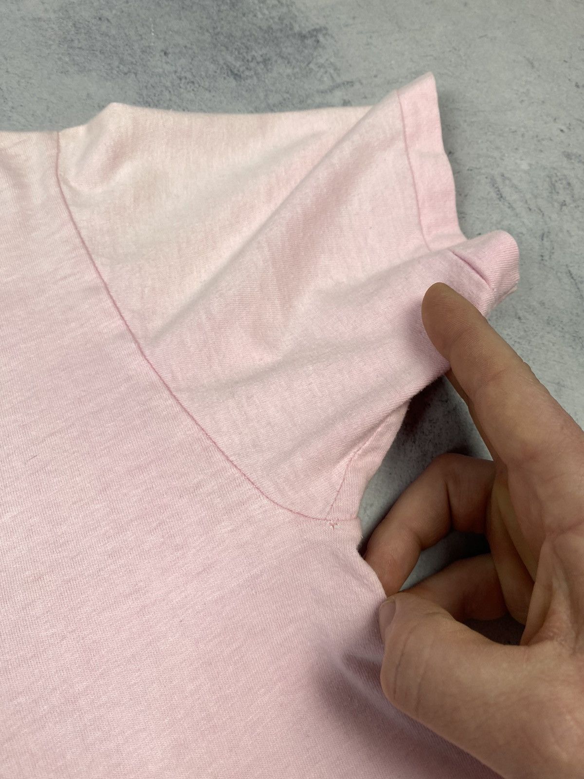Vintage Vintage 90s Gucci Italy Emroidered Logo Pink Bootleg Tee Size US M / EU 48-50 / 2 - 8 Thumbnail