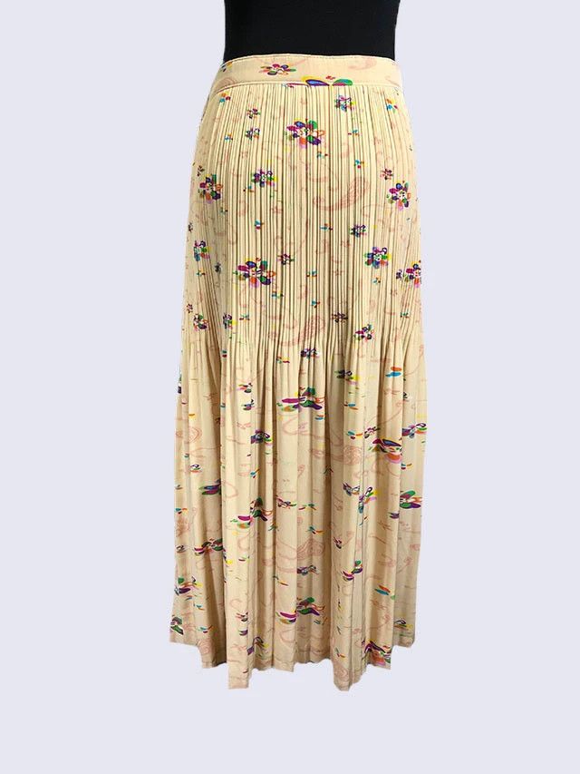 Issey Miyake issey miyake size:2 Cream-pleated skirt 2506-Nextarrow Size 42" / US 20 - 6 Thumbnail