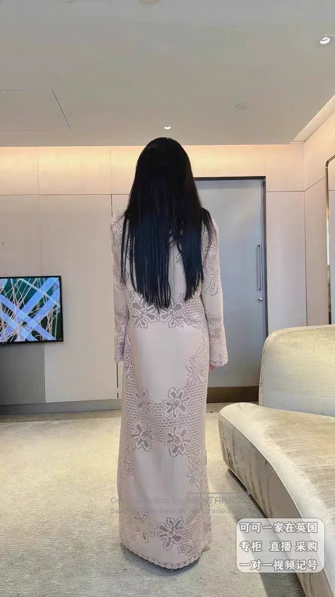 Valentino Valentino Long dress Size M / US 6-8 / IT 42-44 - 4 Thumbnail