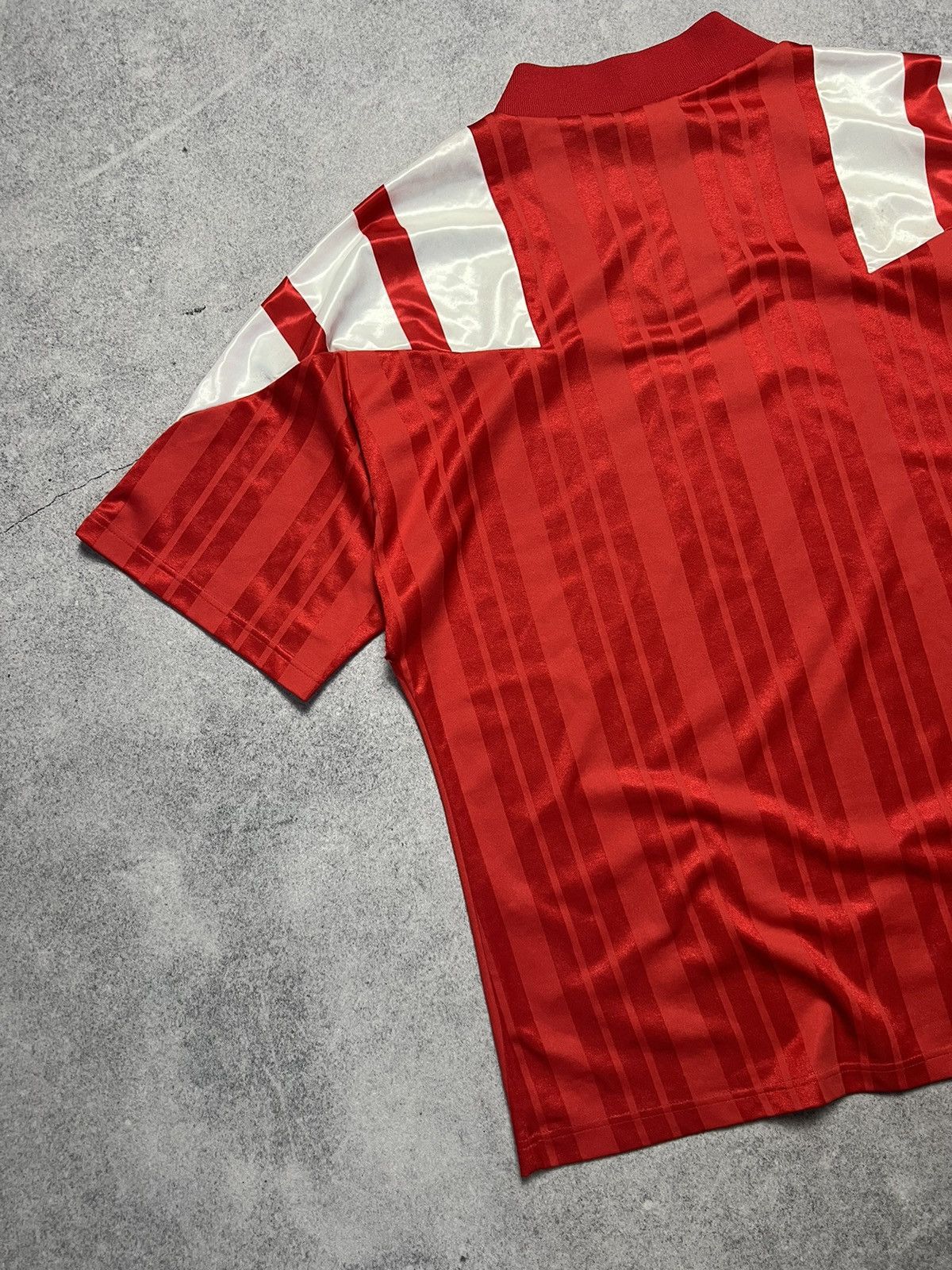 Vintage Vintage Adidas 1992 CIS Home Football Soviet Soccer Jersey Size US L / EU 52-54 / 3 - 11 Thumbnail