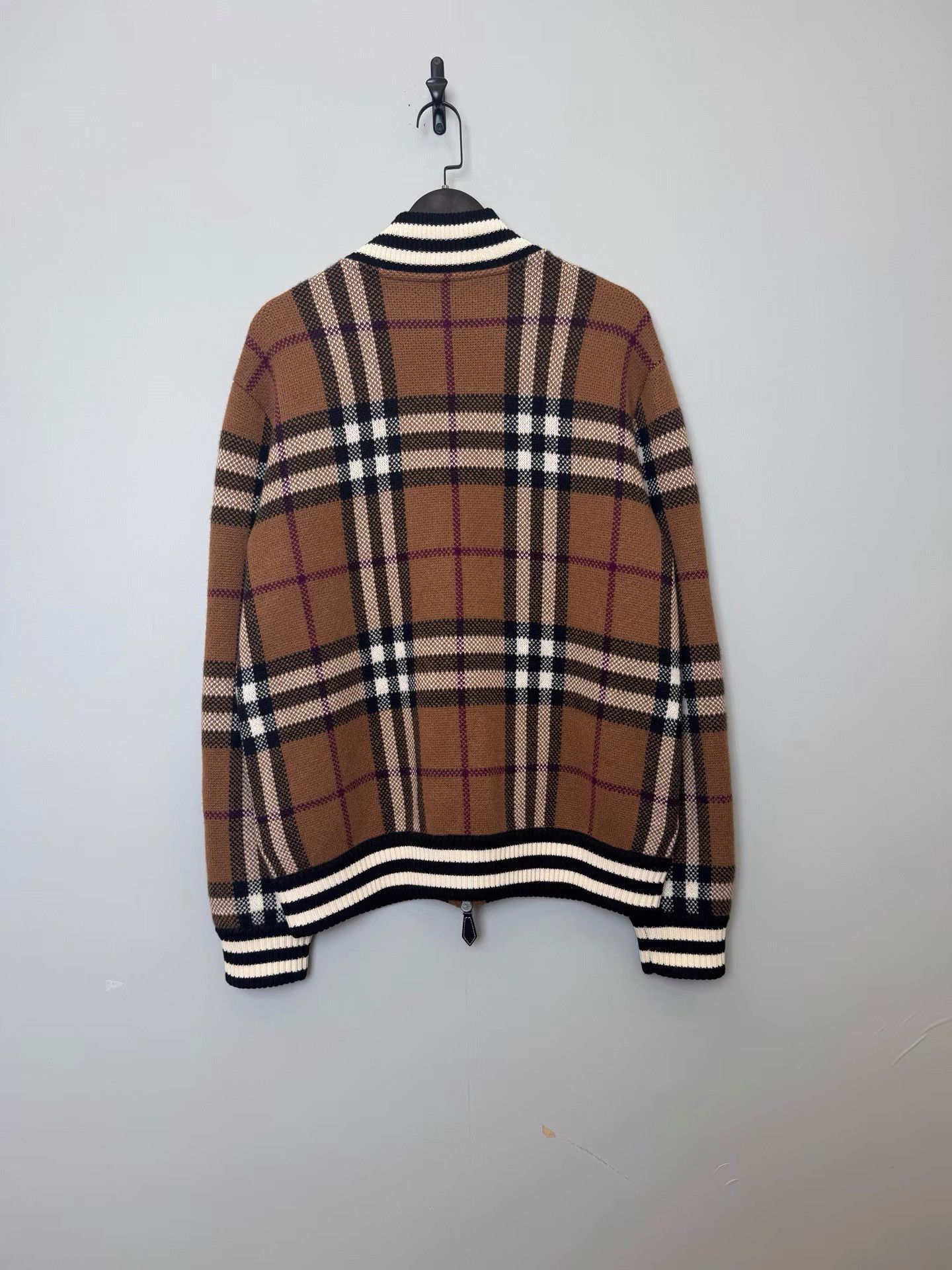 Burberry Burberry FW21 Check Cashmere Bomber Jacket K36 Size US L / EU 52-54 / 3 - 2 Thumbnail