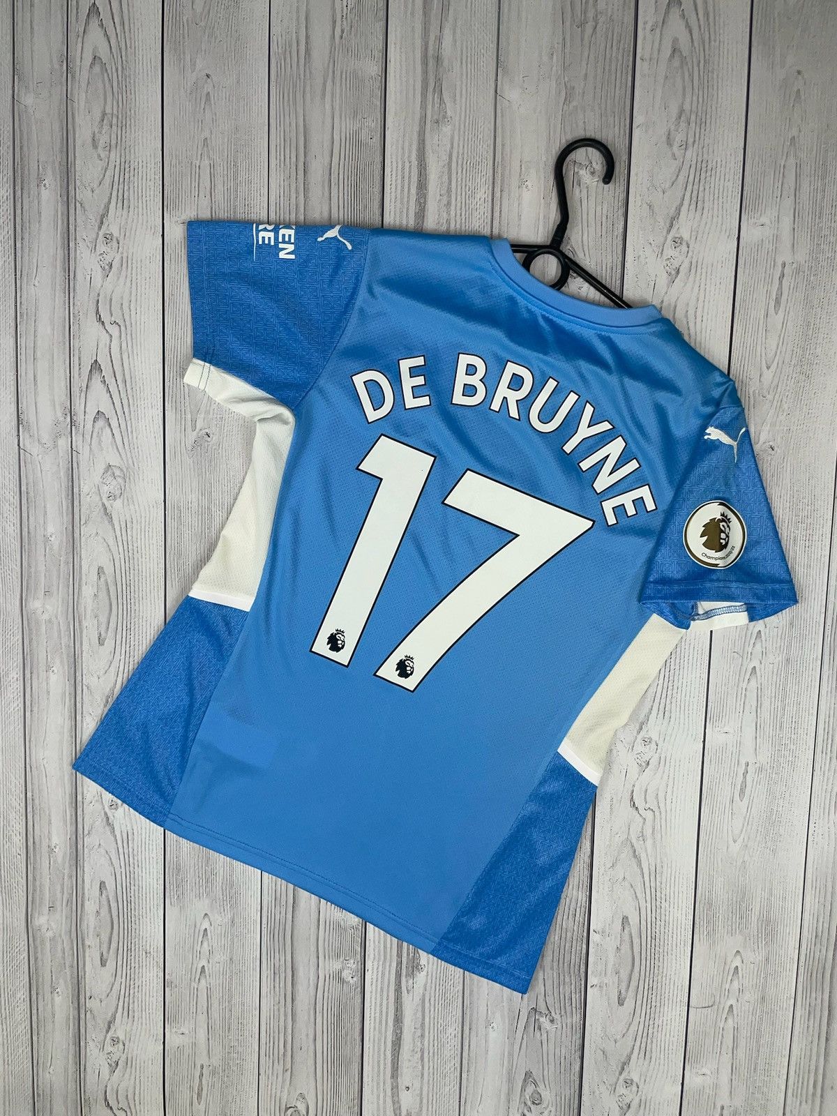 Puma Manchester City soccer jersey 17 De Bruyne women’s M rare Size M / US 6-8 / IT 42-44 - 1 Thumbnail