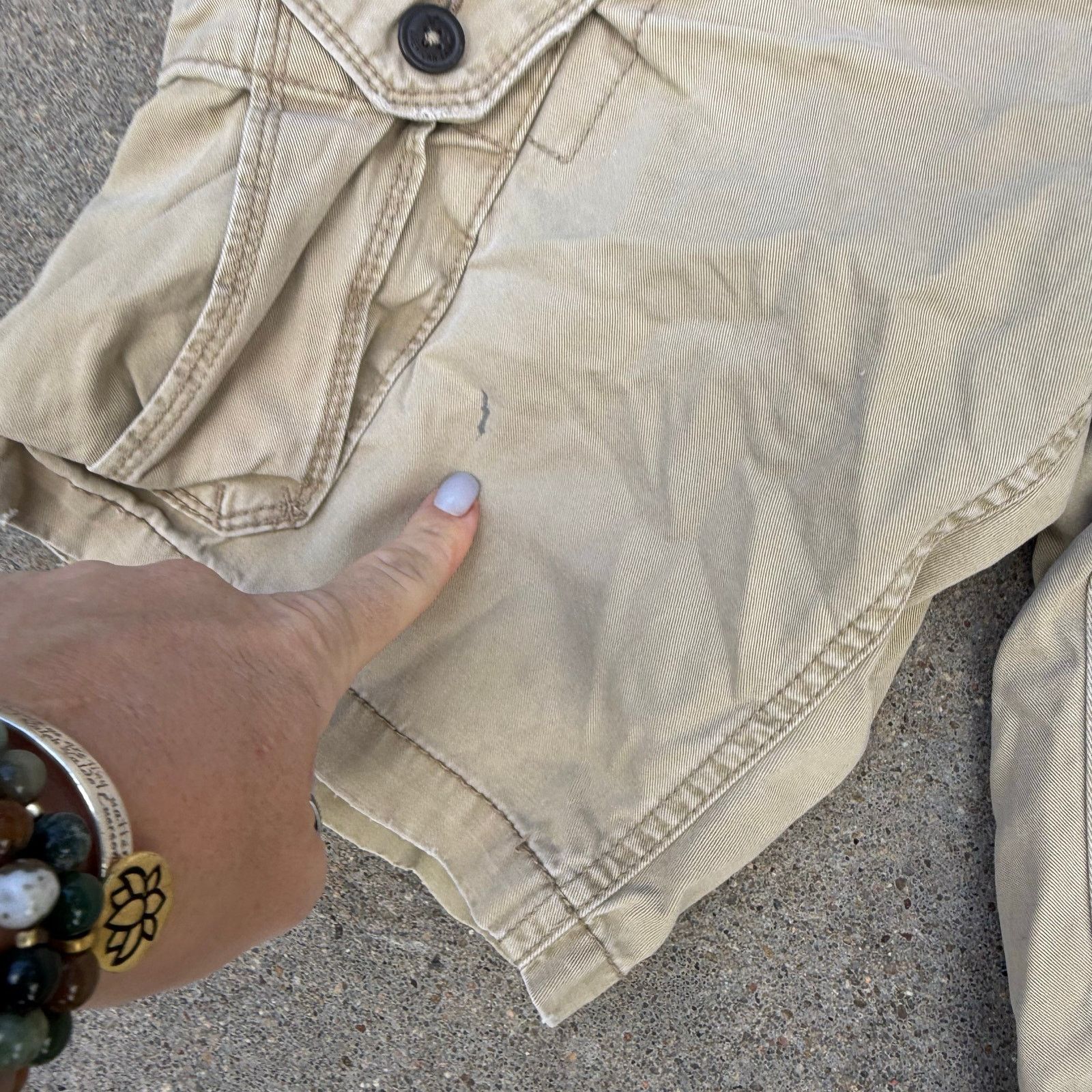 American Eagle Outfitters American Eagle Classic Tan Cargo Shorts Size 28 Size US 28 / EU 44 - 7 Thumbnail