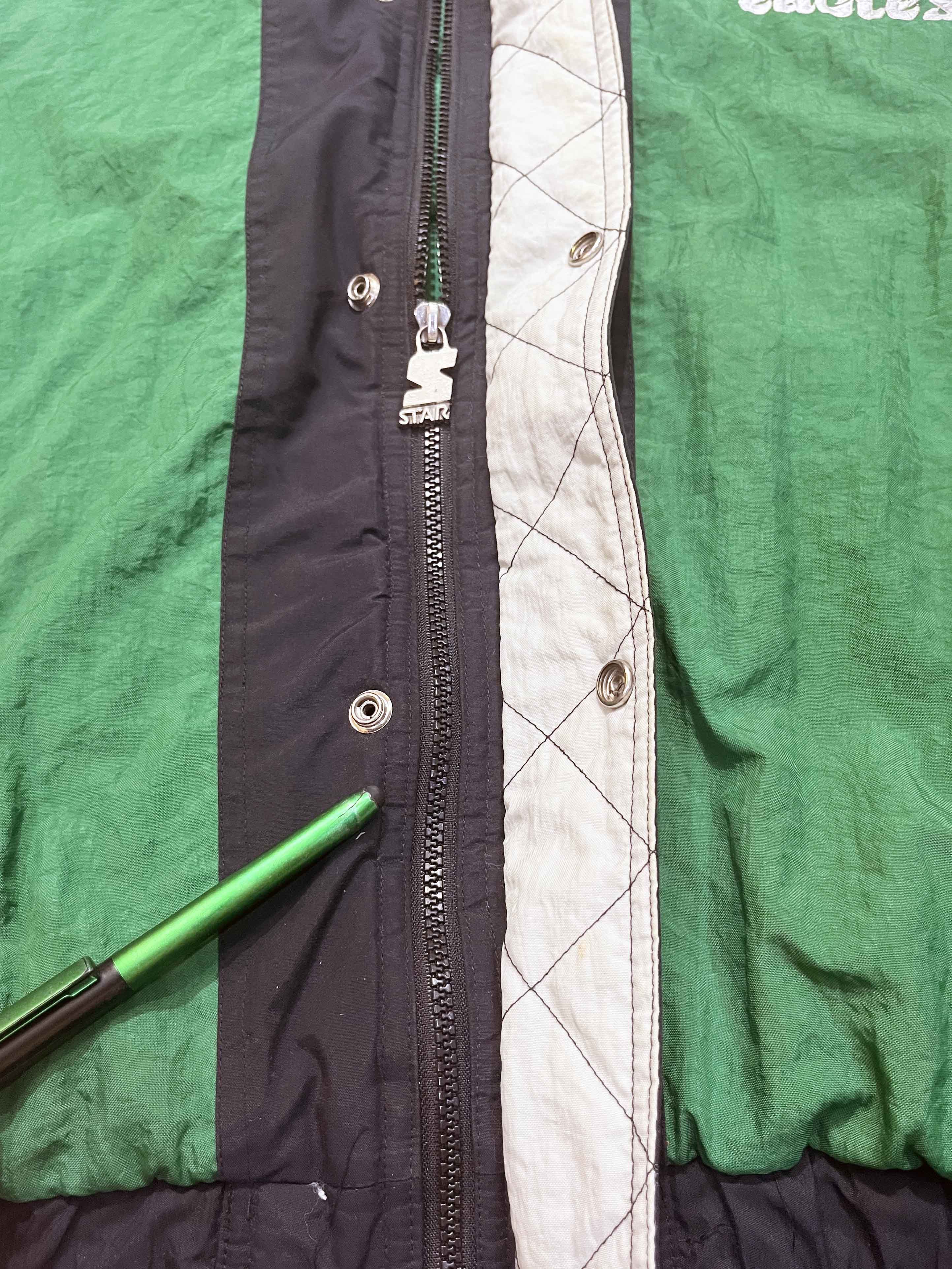 Starter Vtg Starter NFL Philadelphia Eagles Full Zip Puffer Jacket Size US XL / EU 56 / 4 - 13 Thumbnail