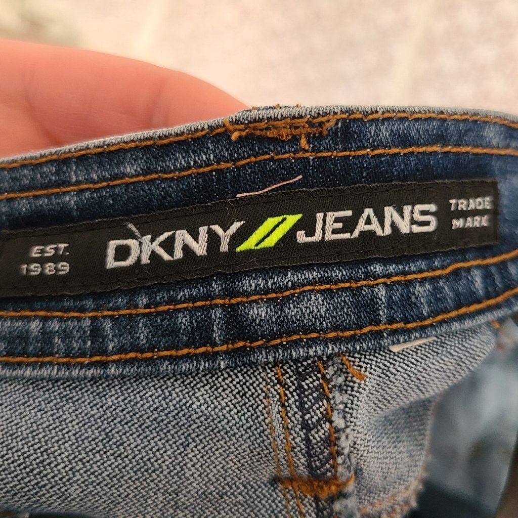 DKNY vintage Y2K DKNY jeans Low rise cuffed carpi denim jeans 8 Size 32" / US 10 / IT 46 - 7 Thumbnail