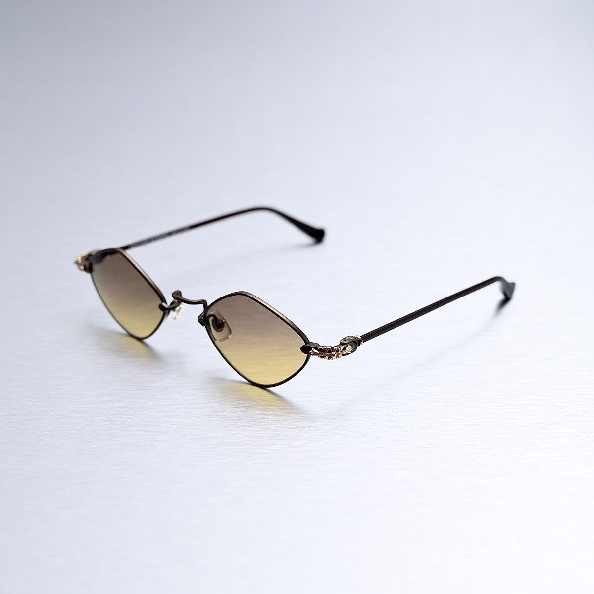 CHROME HEARTS DIAMOND DOG SAND - CLASSIC BROWN SUNGLASSES