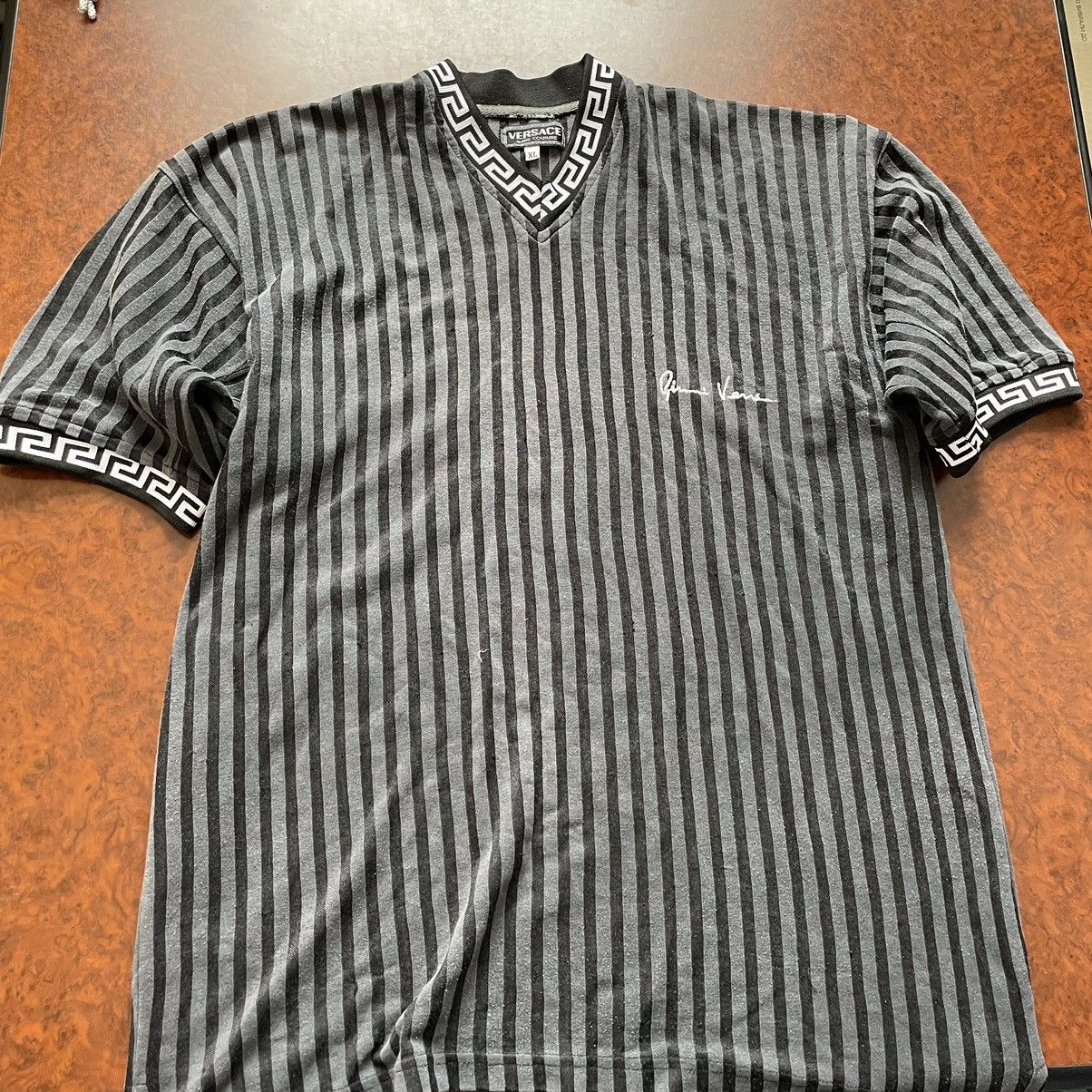 Versace Jeans Couture × Vintage Black 90s versace jeans couture polo tee shirt old money med Size US XL / EU 56 / 4 - 1 Thumbnail