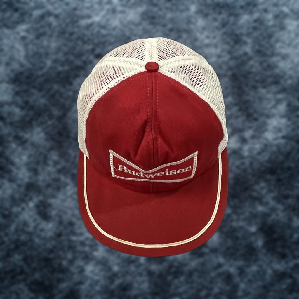 Budweiser VINTAGE Budweiser Hat Adult Red White Beer Adjustable Trucker Snapback USA 80s Men One Size Red Beer Trucker Hat Mens Vintage 80s US Adjustable Size ONE SIZE - 1 Thumbnail