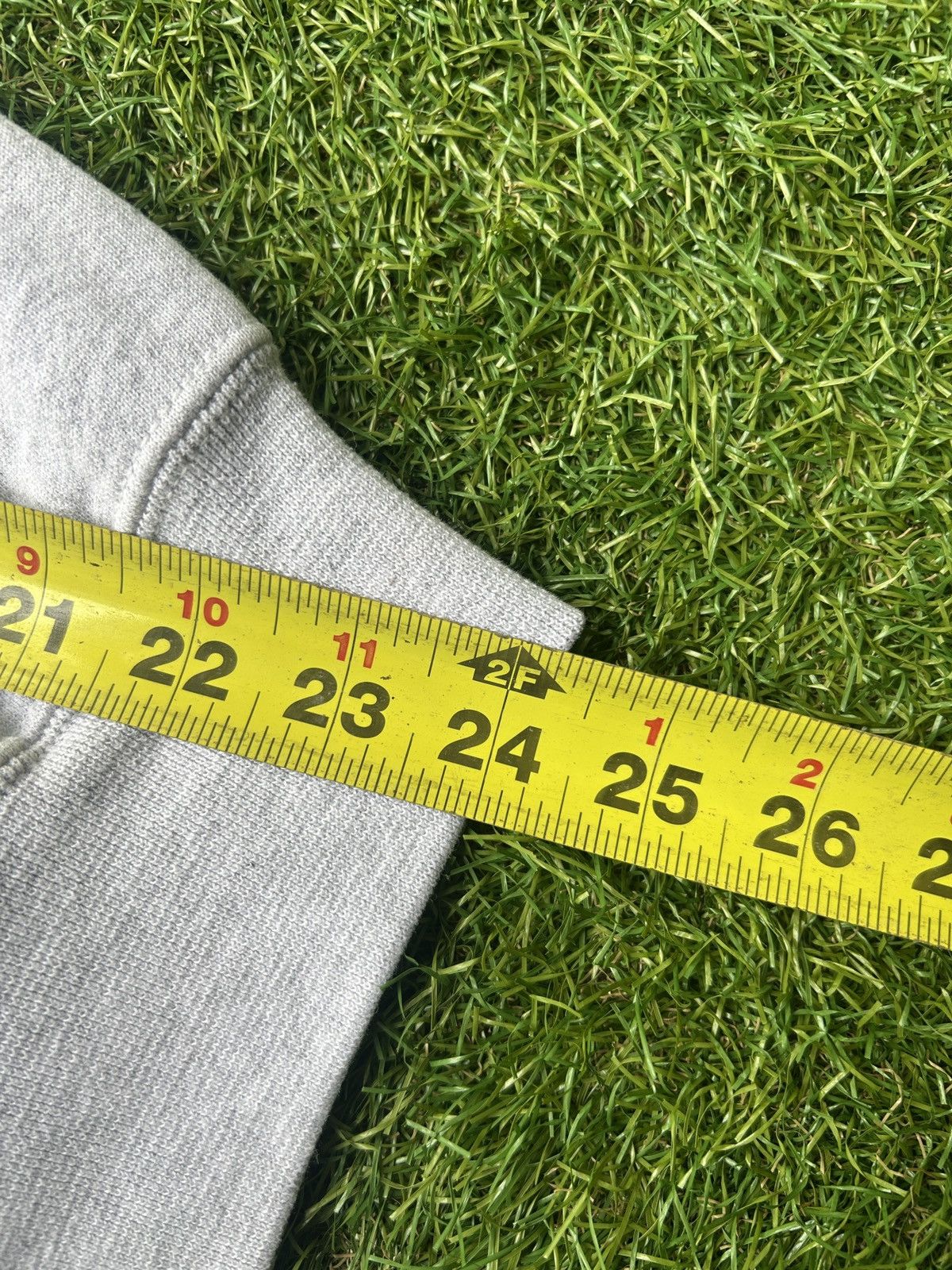 Vintage Vintage Russell Athletic Made in USA Crewneck Sweatshirt Size US XL / EU 56 / 4 - 7 Thumbnail