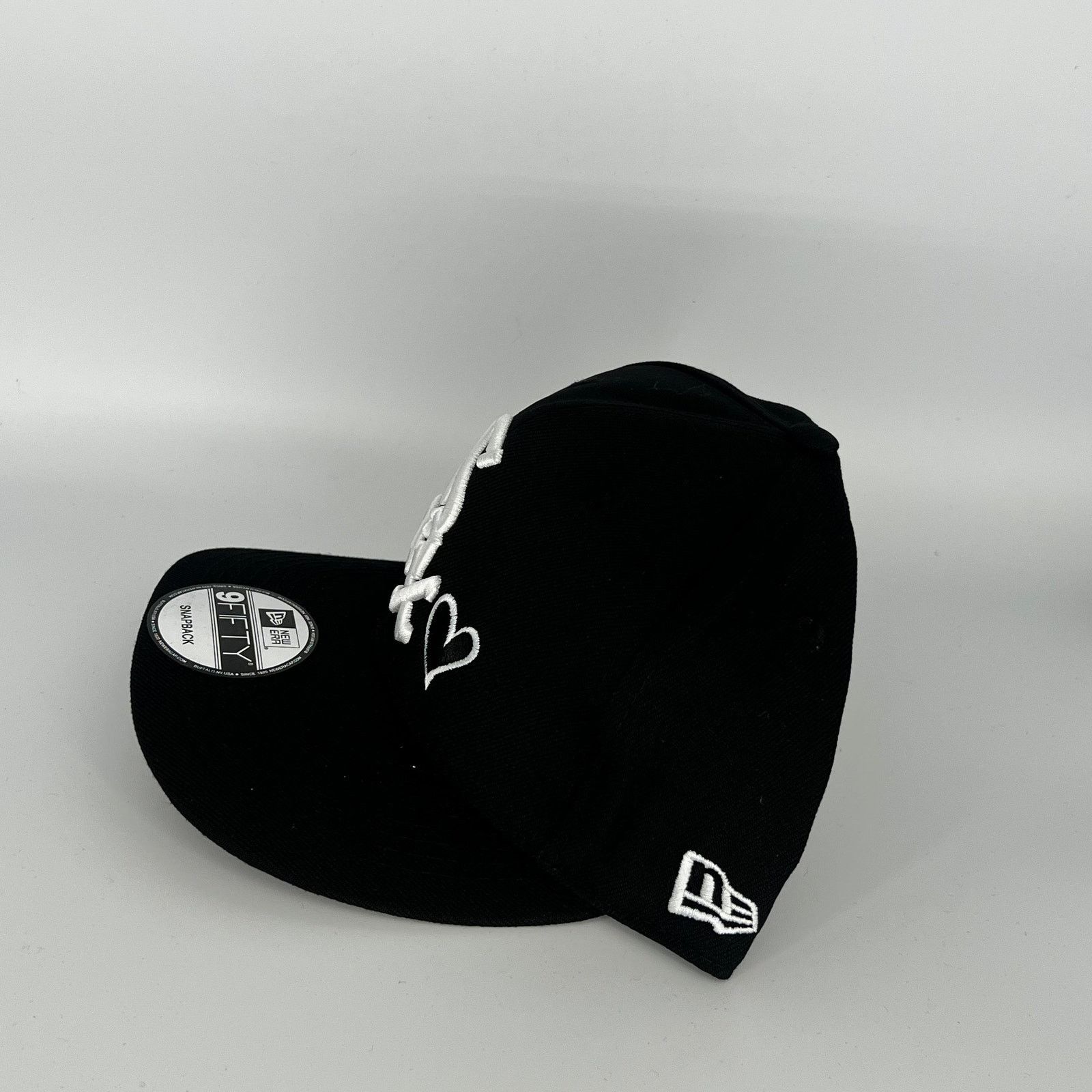 New Era Black Chicago White Sox With Black Love Symbol New Era MLB Size ONE SIZE - 2 Thumbnail