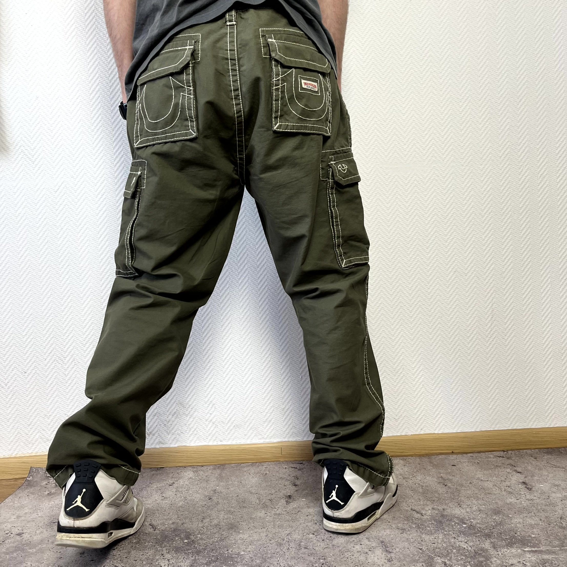True Religion True Religion Cargo Green Khaki Pants Big T Size 38 2XL Size US 38 / EU 54 - 15 Thumbnail