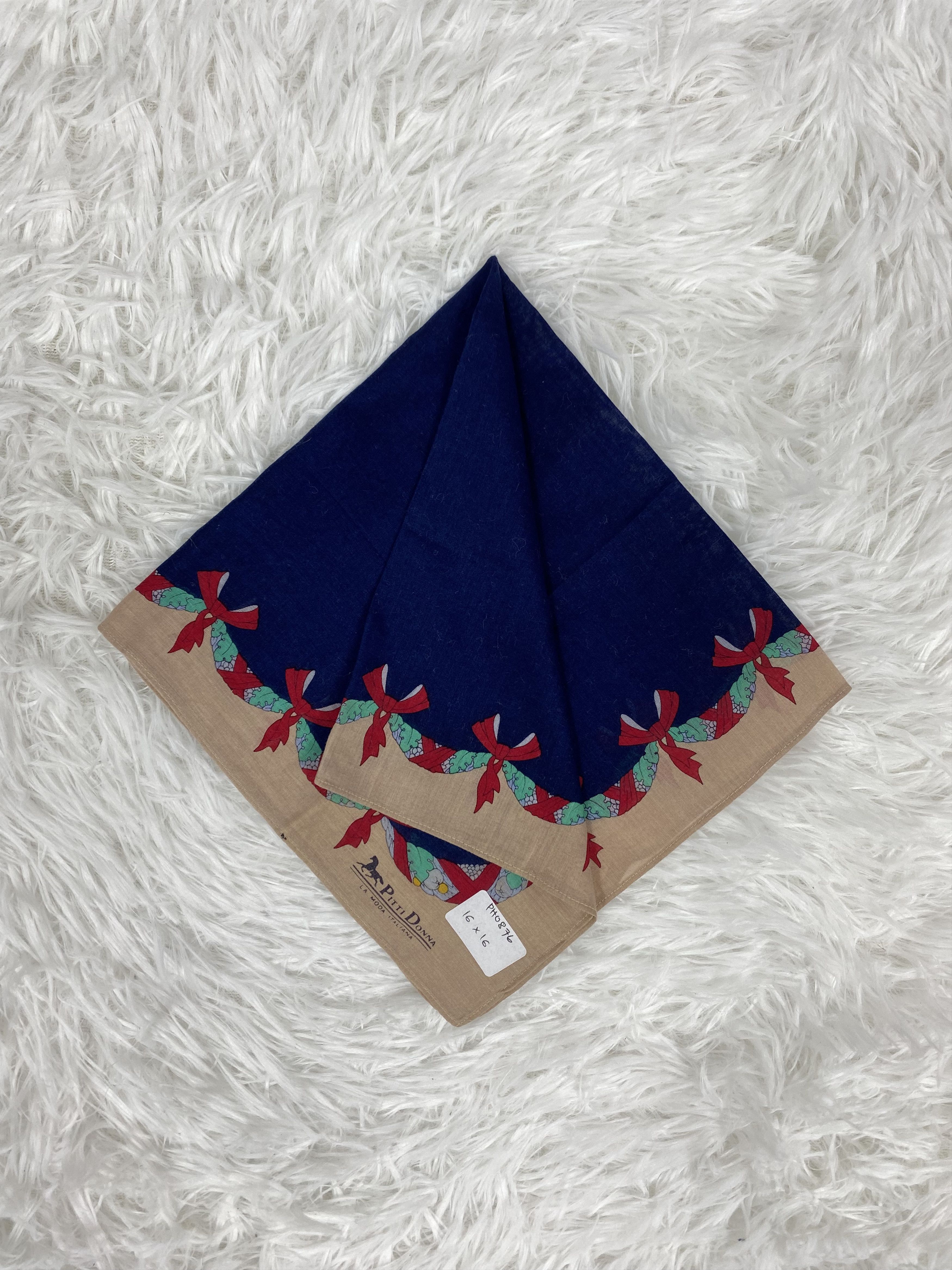 Vintage Vintage Pitti Donna Handkerchief Neckerchief PH0876 Size ONE SIZE - 1 Thumbnail