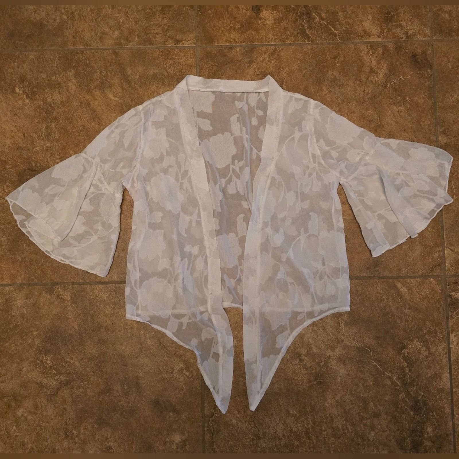 Other White Floral Laced Front Tied Cardigan Size ONE SIZE - 2 Thumbnail