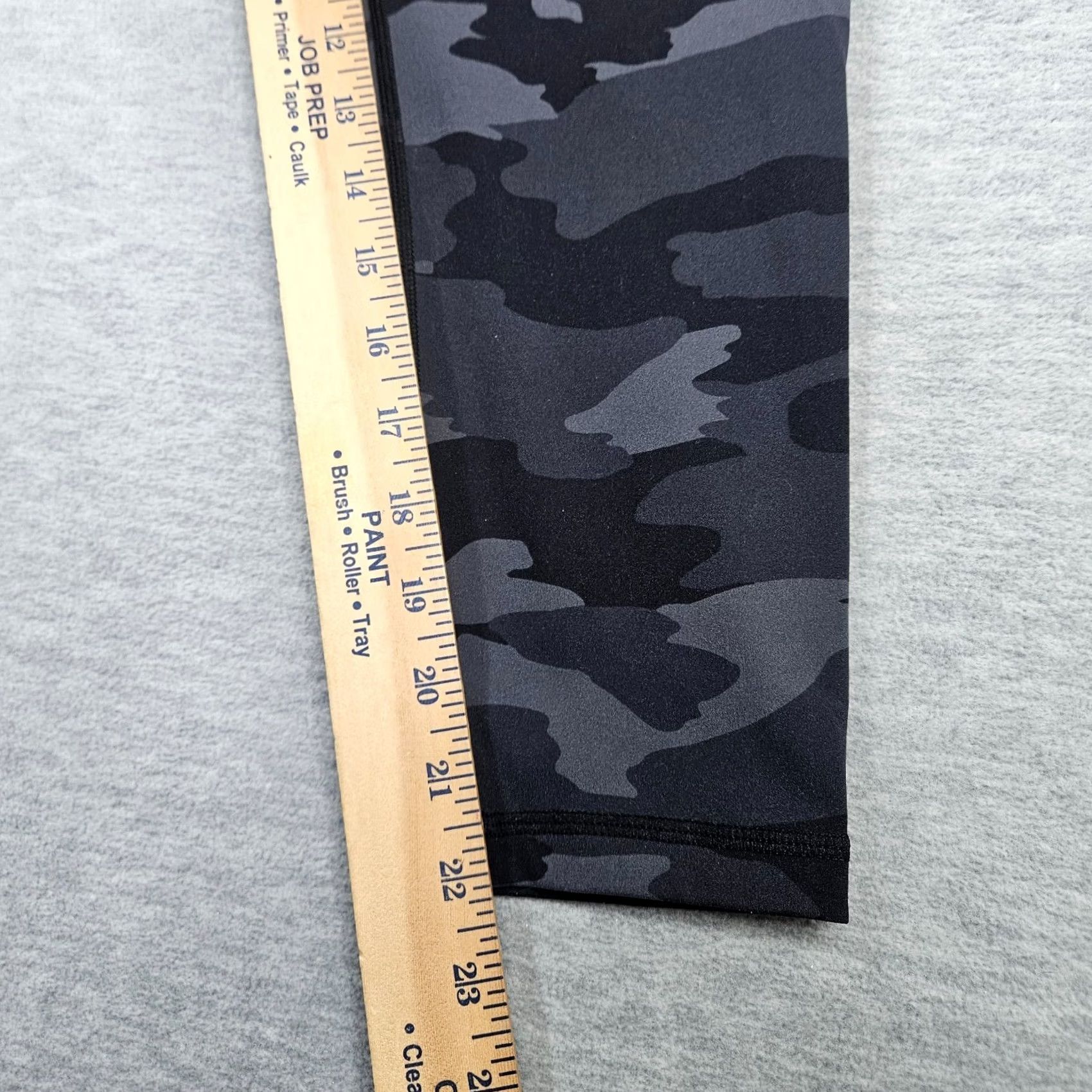 Sweaty Betty Sweaty Betty Power 7/8 Length Women's Camo Printed Legging Size S Size 28" / US 6 / IT 42 - 6 Thumbnail