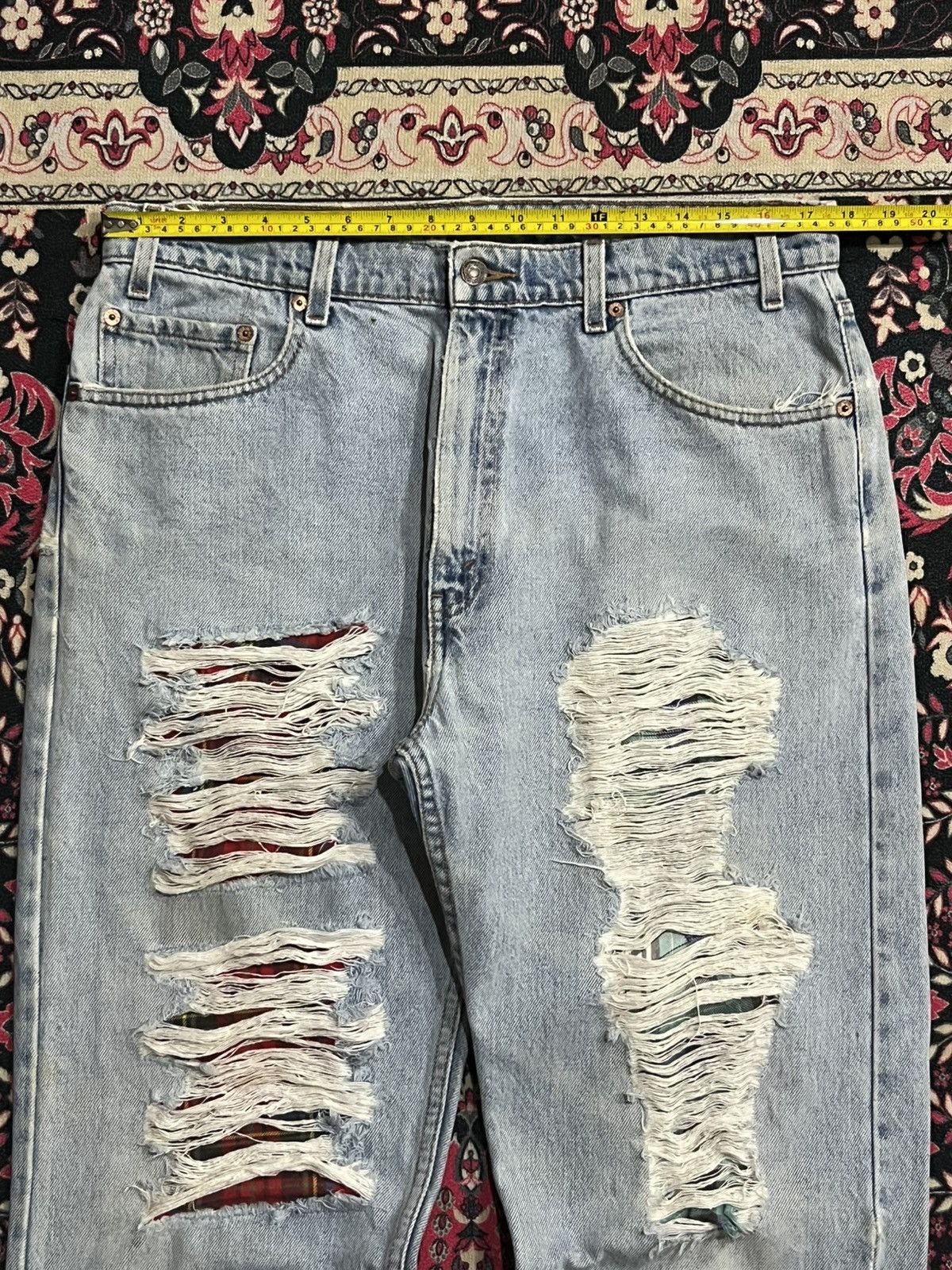 Vintage Vintage 90s Levi’s 505 Batwing Regular Straight Trashed Jean Size US 36 / EU 52 - 13 Thumbnail