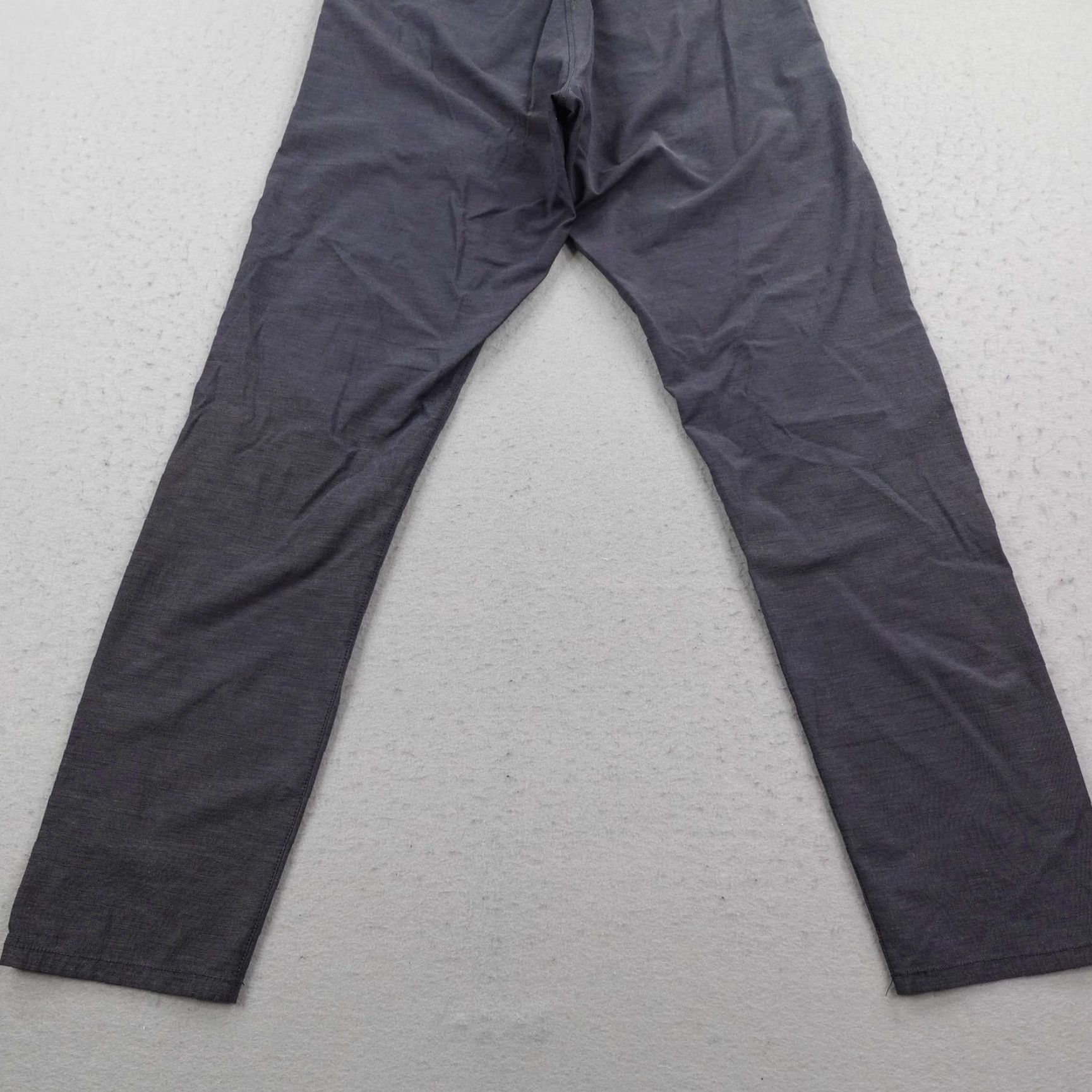 Vuori Vuori Pants Mens 32x32 Gray Performance Chino Slim Straight Stretch Golf Flex Pants - Mens Adjustable Inseam 32 Size US 32 / EU 48 - 6 Thumbnail