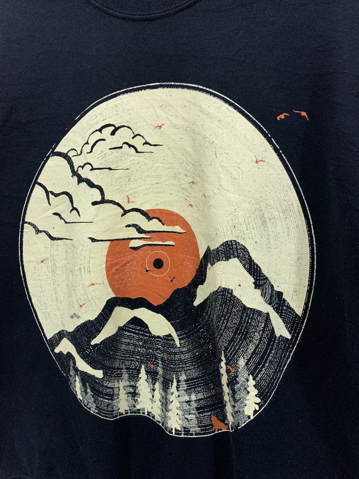 Gildan Y2K Mountain Printed Sweatshirt Size US M / EU 48-50 / 2 - 4 Thumbnail