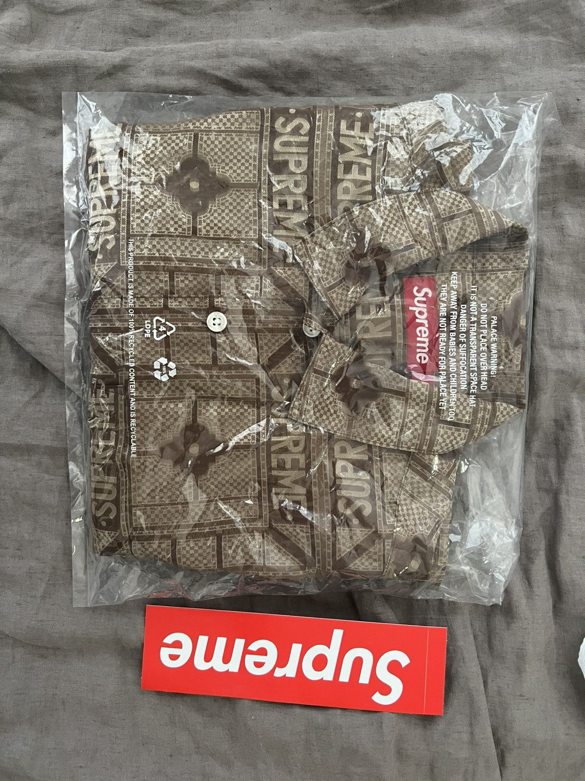 Supreme Supreme TRAY JACQUARD S/S SHIRT tan/brown size Small Size US S / EU 44-46 / 1 - 9 Thumbnail