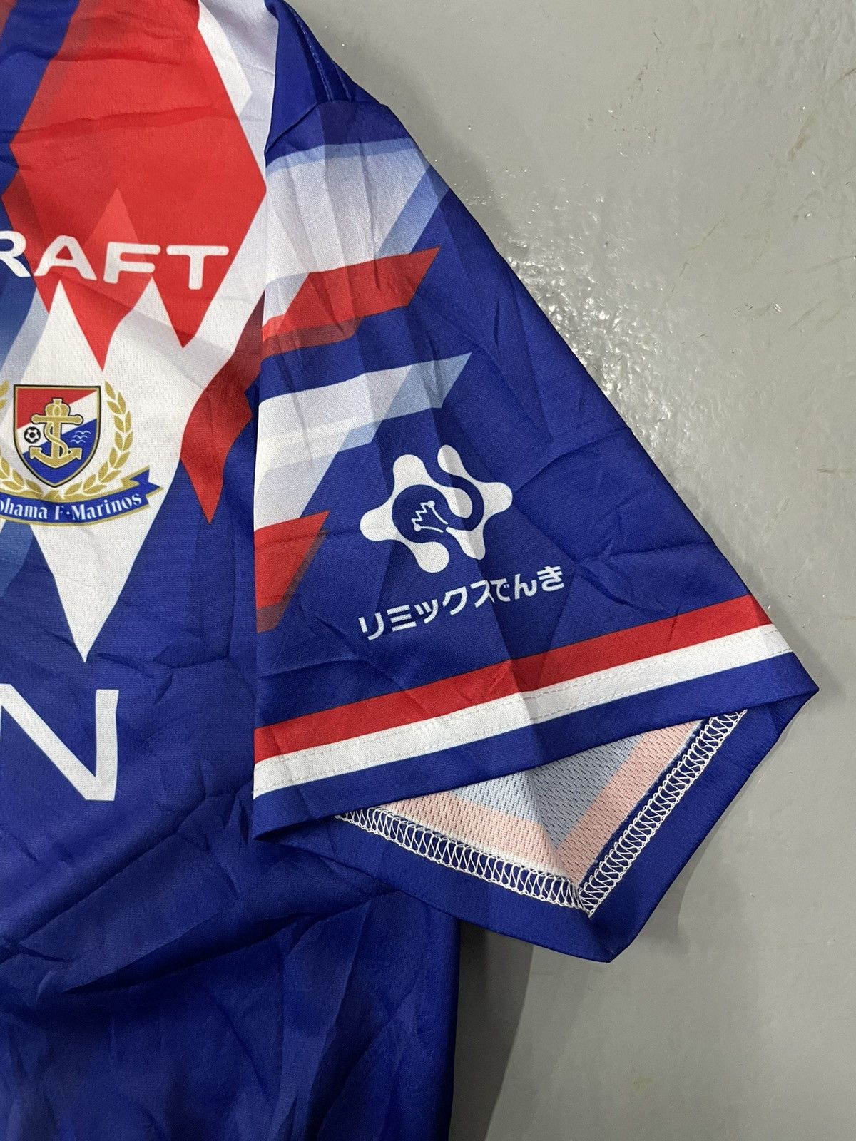 Japanese Brand Yokohama F. Marinos Jersey Football Soccer Japan Shirt Size US M / EU 48-50 / 2 - 3 Thumbnail
