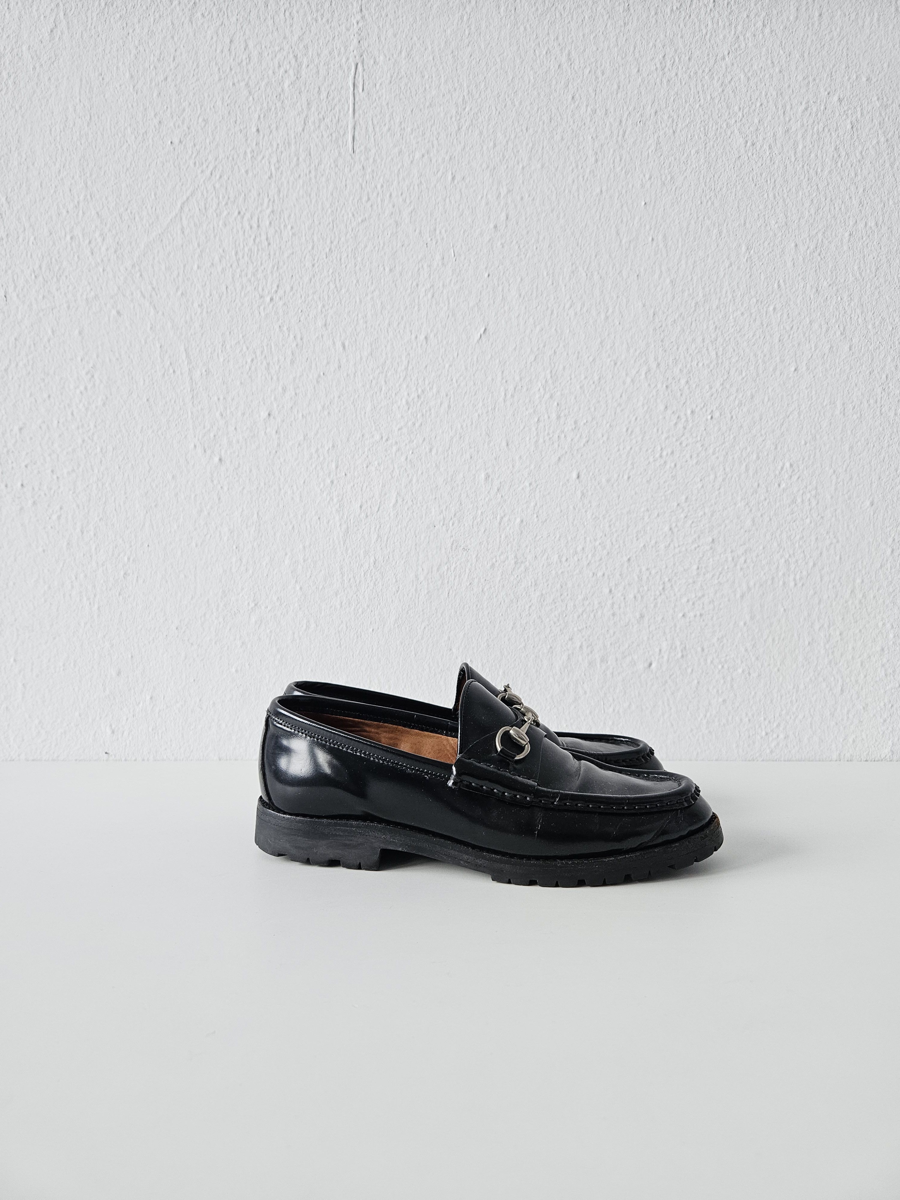Gucci Vintage Gucci notched sole patent leather horsebit loafers Size US 7 / IT 37 - 5 Thumbnail