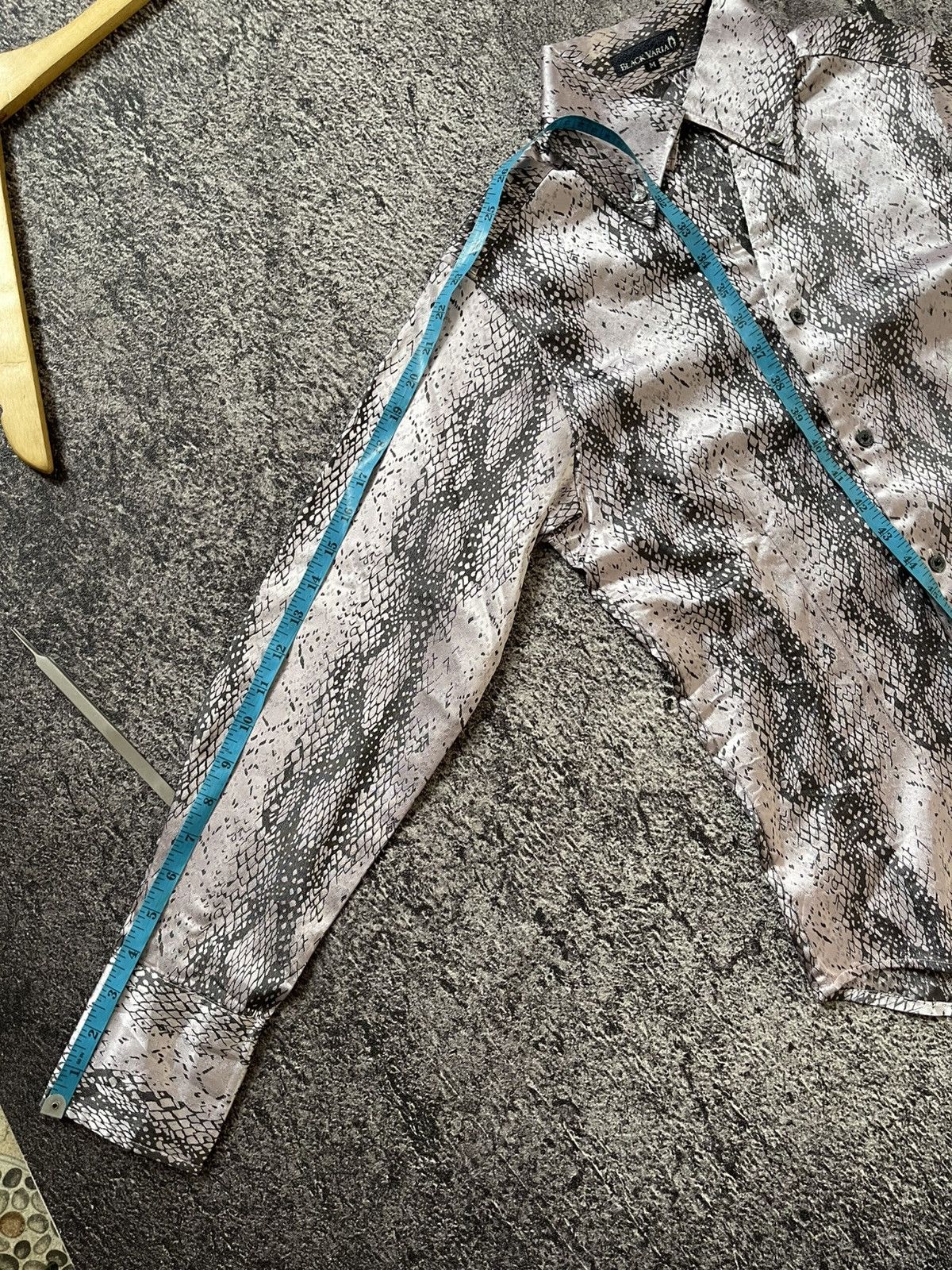 Japanese Brand Black Varia Japan Snakeskin Ifsixwasnine Shirt Size US M / EU 48-50 / 2 - 15 Thumbnail