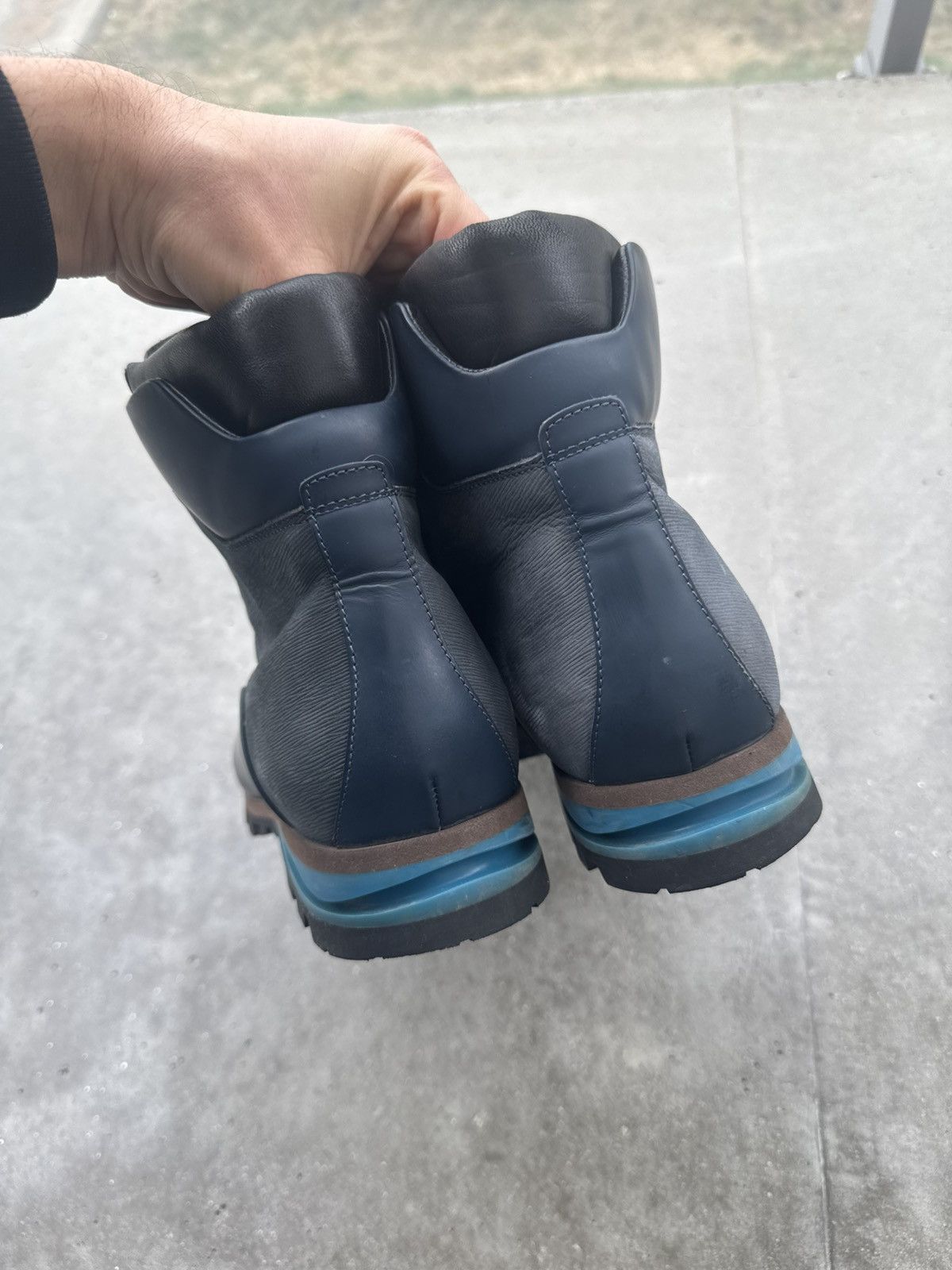 Louis Vuitton Louis Vuitton Alpinist Hiking Navy Sneakers designer rare LV Size US 11 / EU 44 - 6 Thumbnail