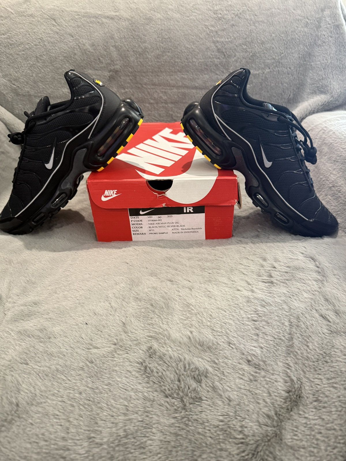 Nike Nike Air Max Plus OG Black Reflective PROMO SAMPLE DS OG ALL Size US 11 / EU 44 - 12 Thumbnail