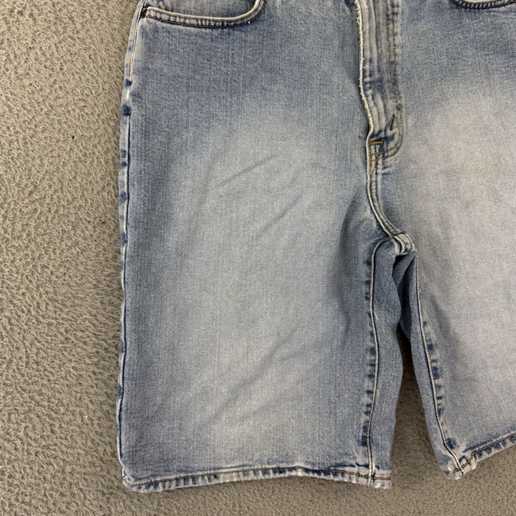 Nautica VINTAGE Nautica Shorts Mens 30 Blue Denim Bermuda Cargo Pocket Baggy 10" 90s USA Mens Size US 30 / EU 46 - 3 Thumbnail