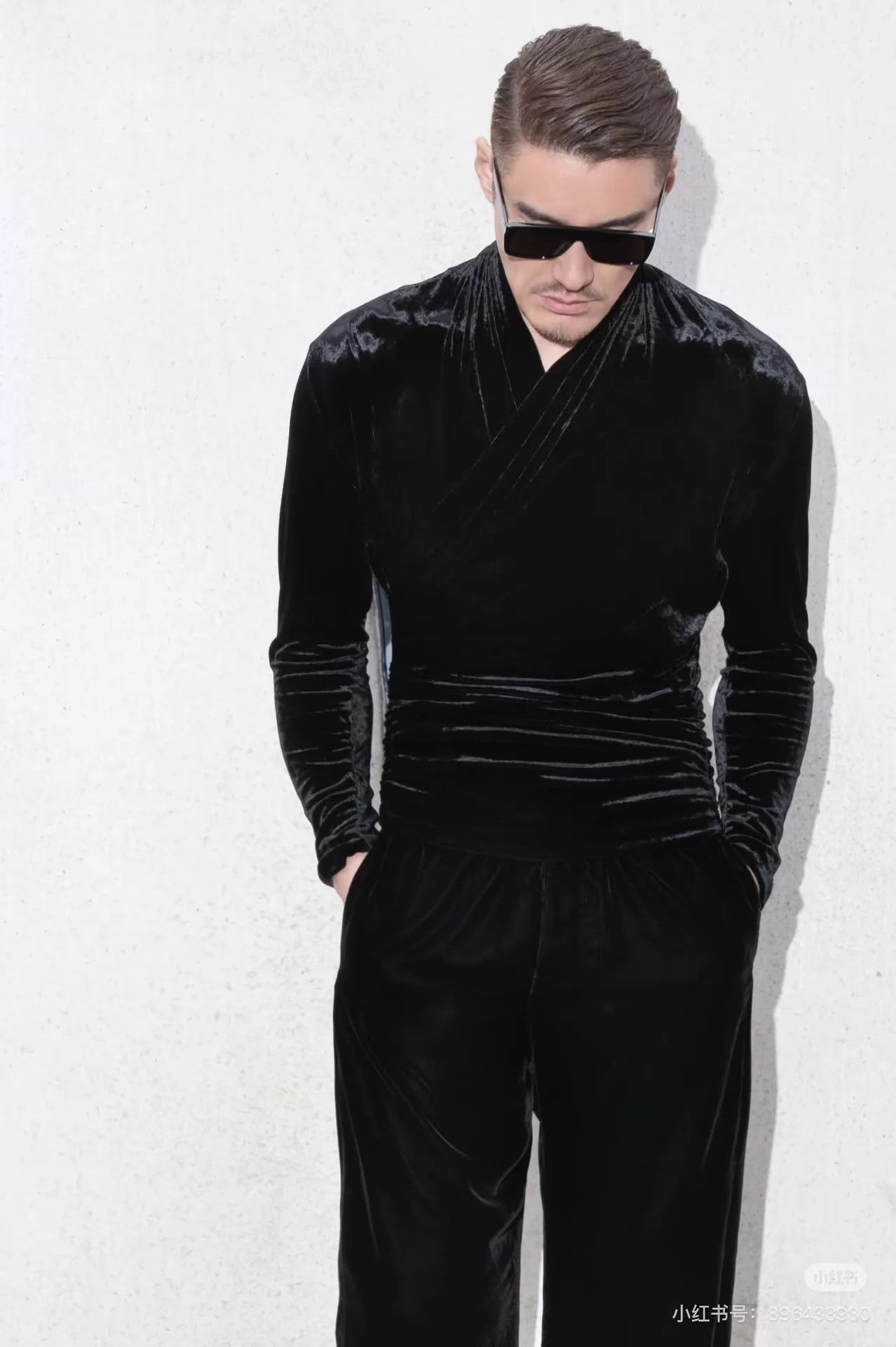 Saint Laurent Paris Saint Laurent FW23 Velvet Wrap Top L (New w/ Tags) Size US L / EU 52-54 / 3 - 2 Thumbnail