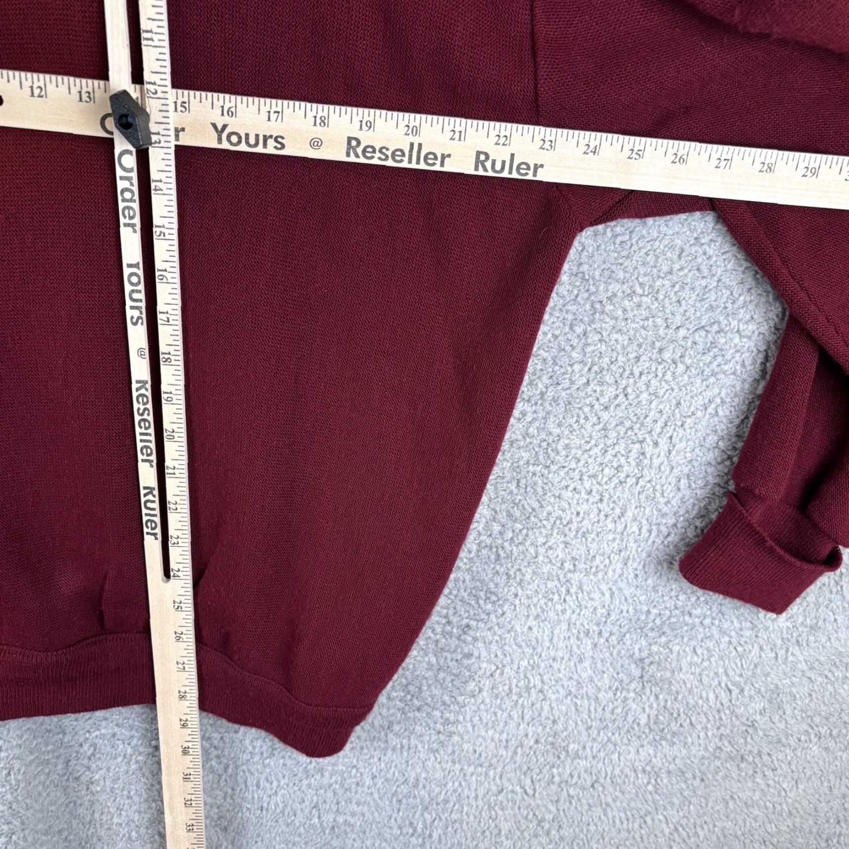 Izod VINTAGE Izod Sweater Mens XL Red Knit V-Neck Acrylic 80s Made USA Size US XL / EU 56 / 4 - 5 Thumbnail
