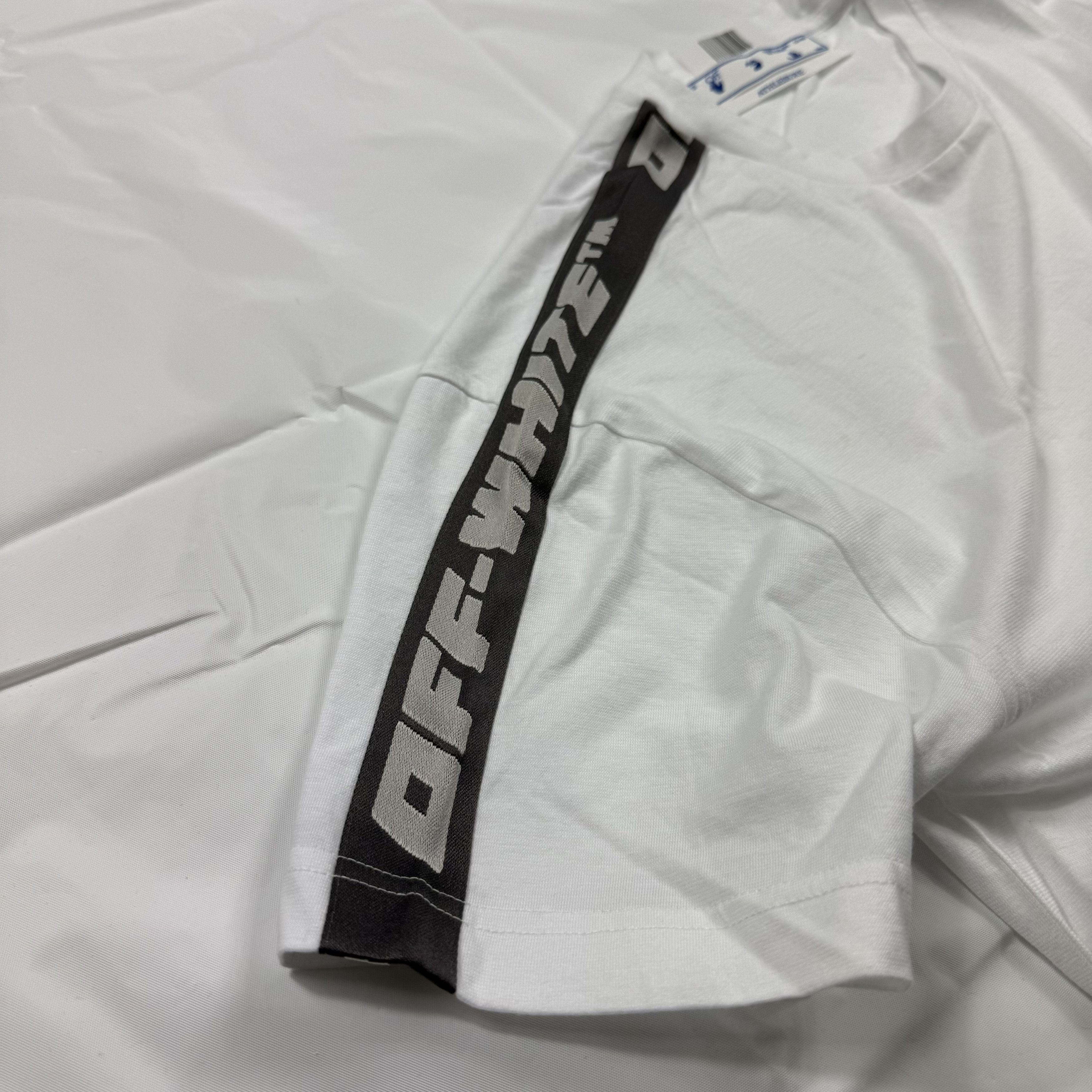 Off-White Off-White Athleisure White T-Shirt Logo Shoulder Tape Size US L / EU 52-54 / 3 - 3 Thumbnail