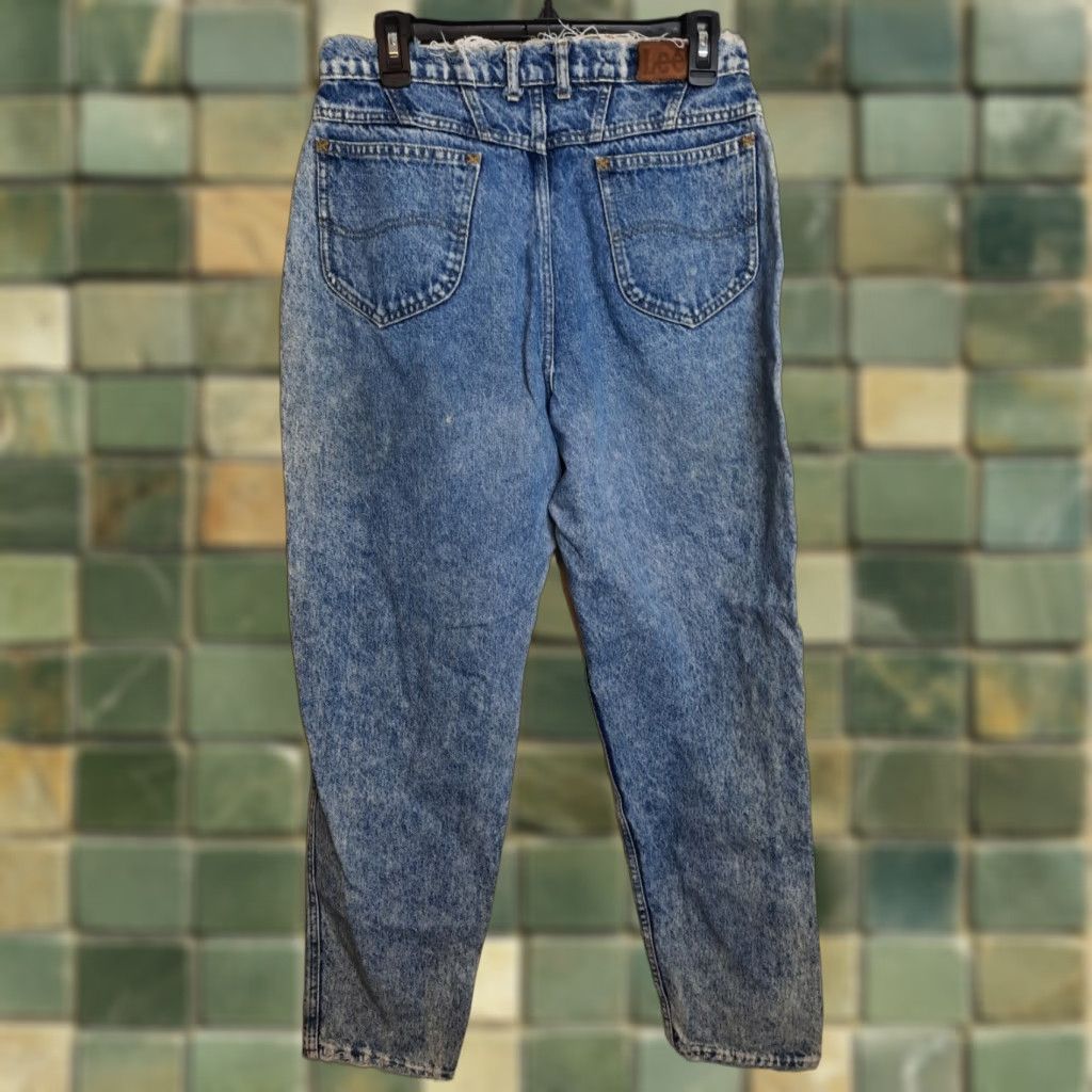 Lee VINTAGE Lee Mom Jeans Women's Size 6 28 L29 28x29 High Rise Acid Wash Distressed Blue 90s Womens Jeans Size 28" / US 6 / IT 42 - 1 Thumbnail