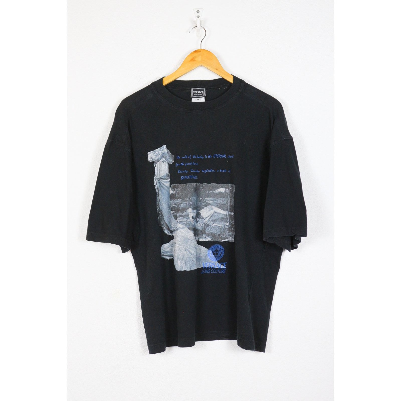 Versace Jeans Couture Vintage Versace Jeans Couture Baroque Photo Medusa T-shirt Size US M / EU 48-50 / 2 - 1 Thumbnail