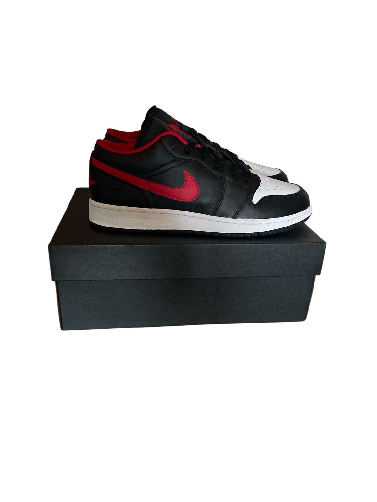 Jordan Brand × Nike Air Jordan 1 Low Black Fire Red GS (553560-063) Size US 7 / EU 40 - 1 Thumbnail