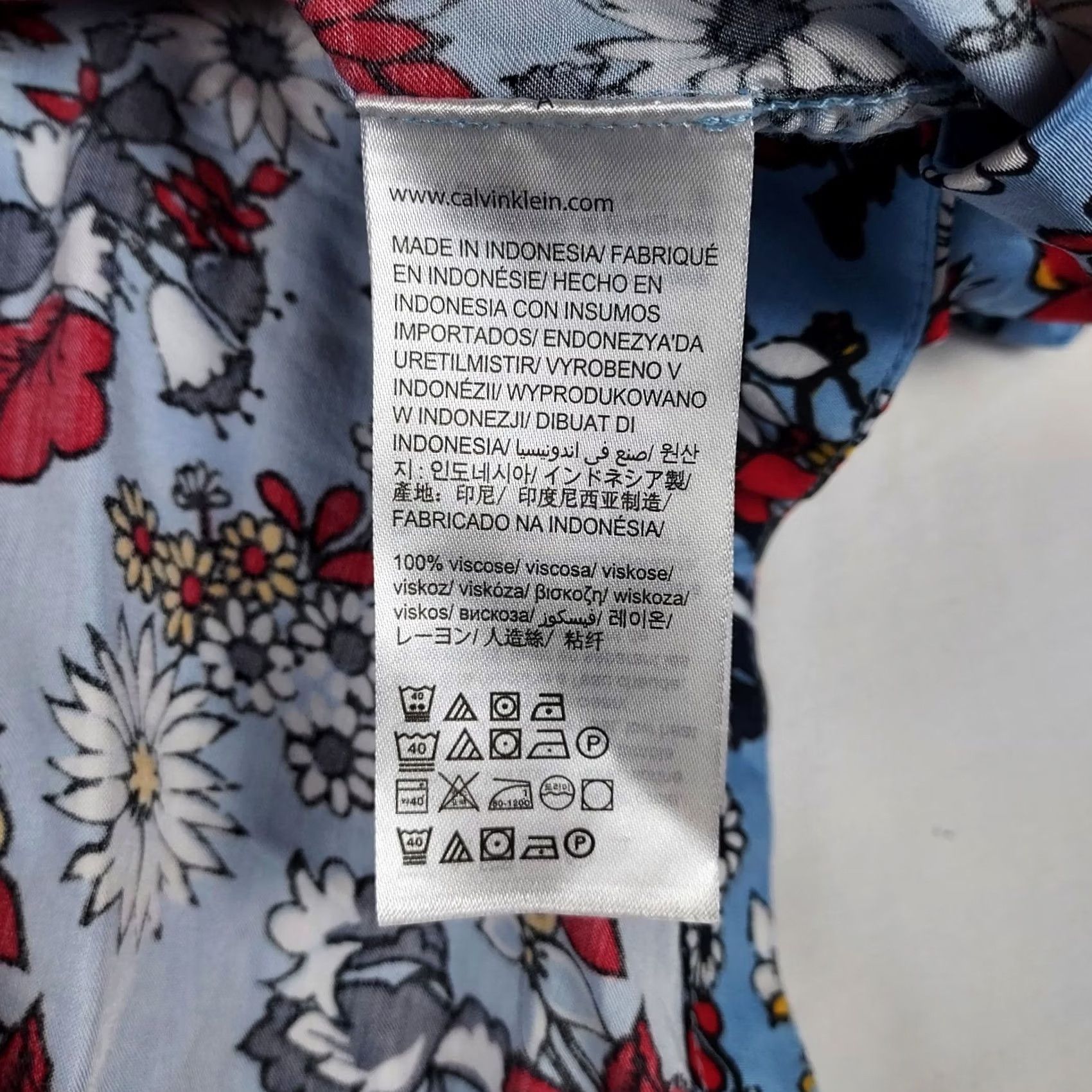 Vintage Calvin Klein Jeans Floral Shirt Men XL Blue Red Short Sleeve Button Up Viscose Size US XL / EU 56 / 4 - 6 Thumbnail