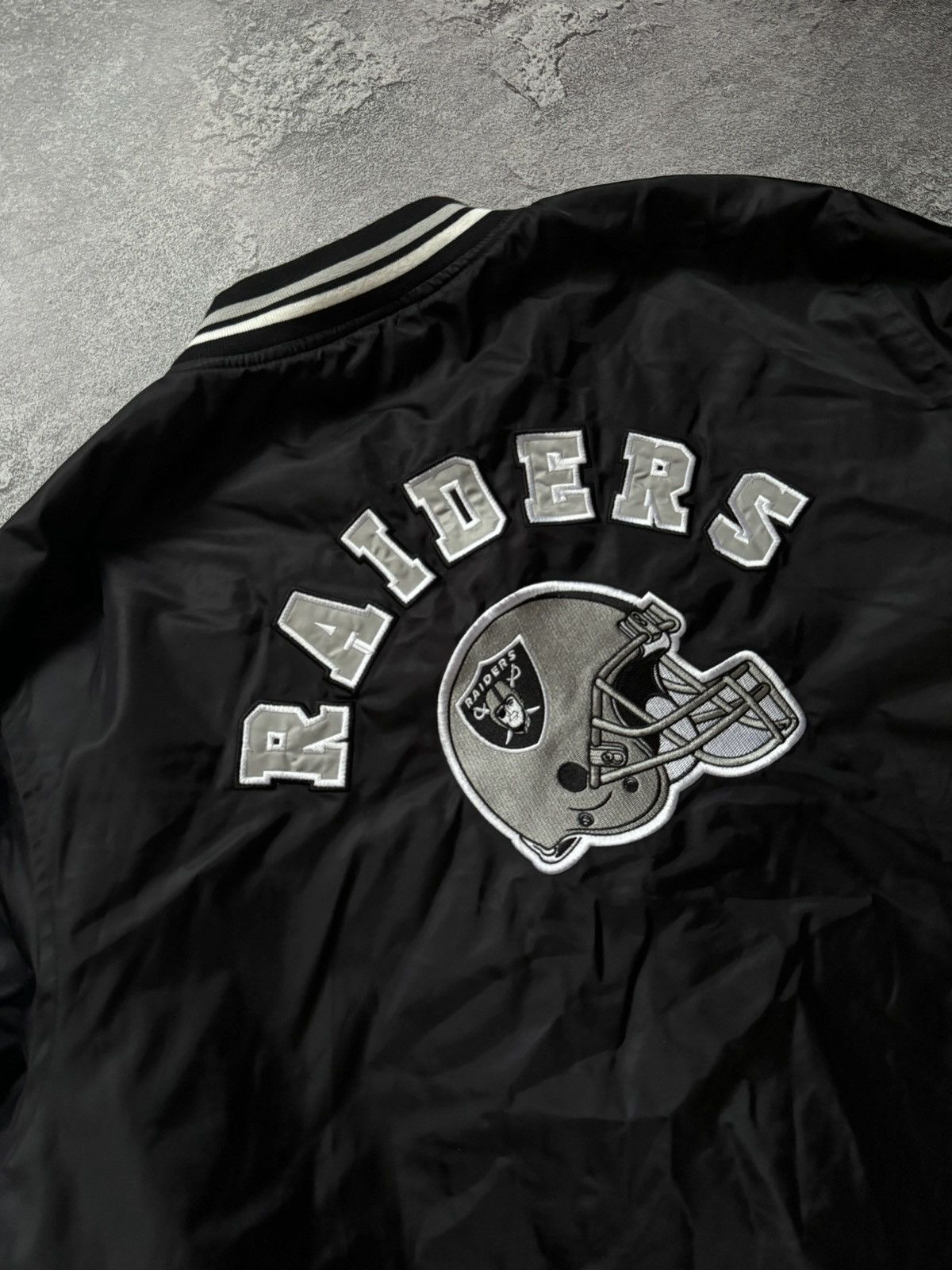 NFL Raiders NFL big logo bomber jacket varsity button up Size US XXL / EU 58 / 5 - 17 Thumbnail