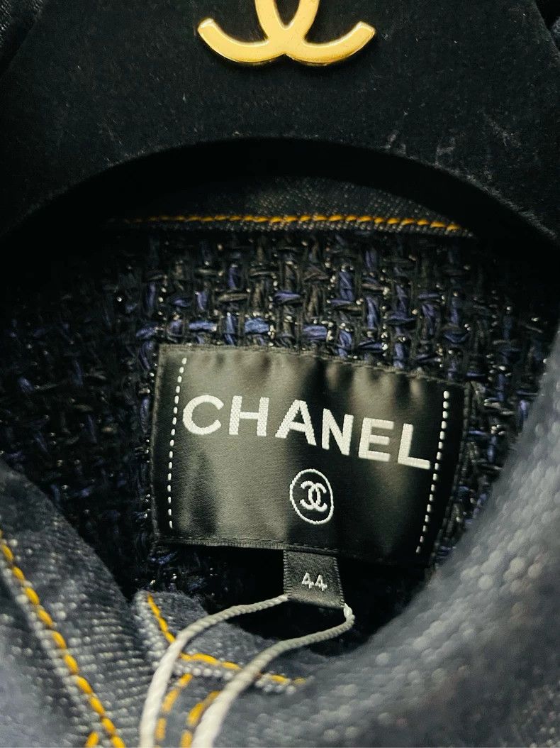 Chanel Chanel Dark blue tweed denim jacket 2504-Nextarrow Size M / US 6-8 / IT 42-44 - 2 Thumbnail
