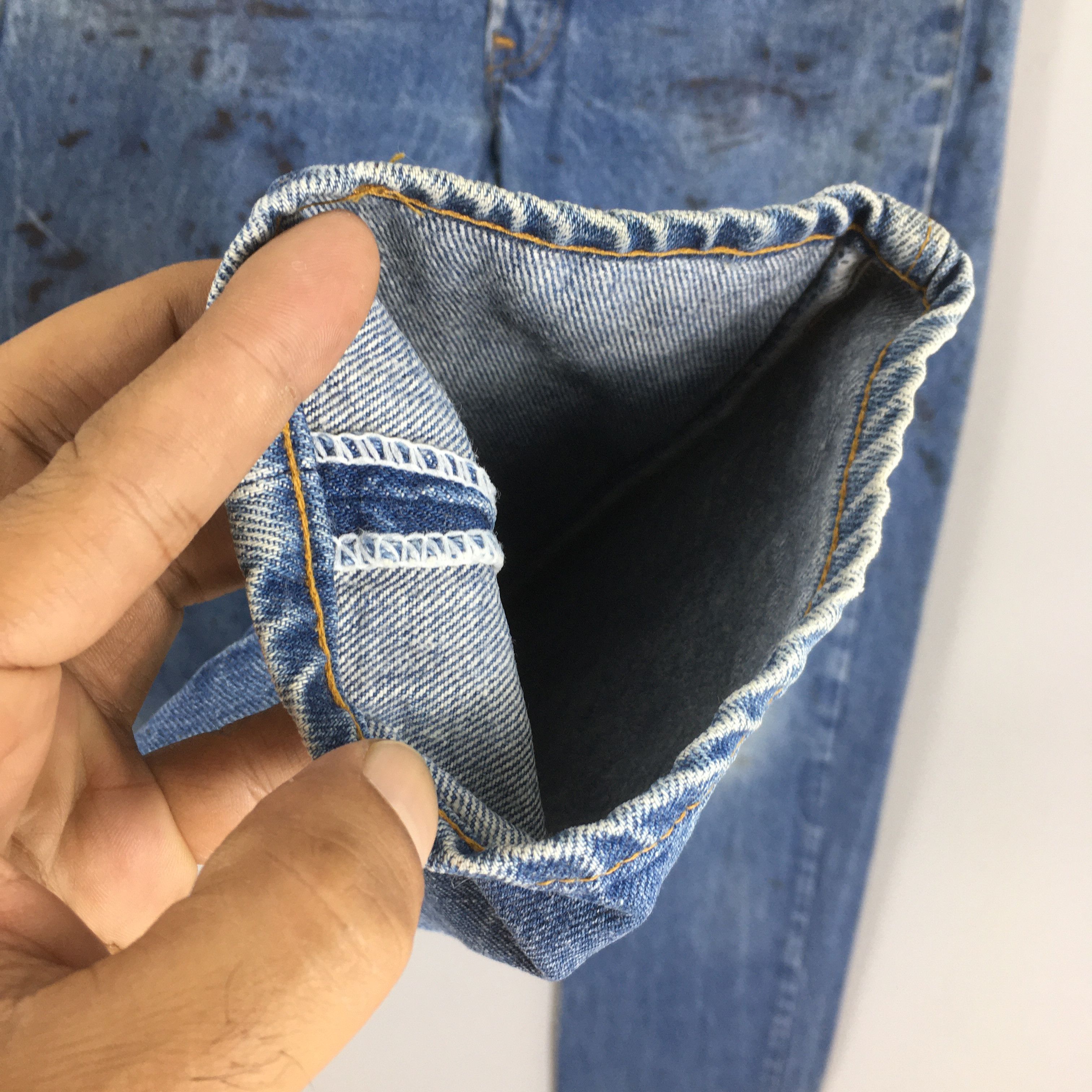 Levi's Size 28x32.5 Vintage 90s Levi's 501 Faded Dirty Jeans S686 Size US 28 / EU 44 - 4 Thumbnail