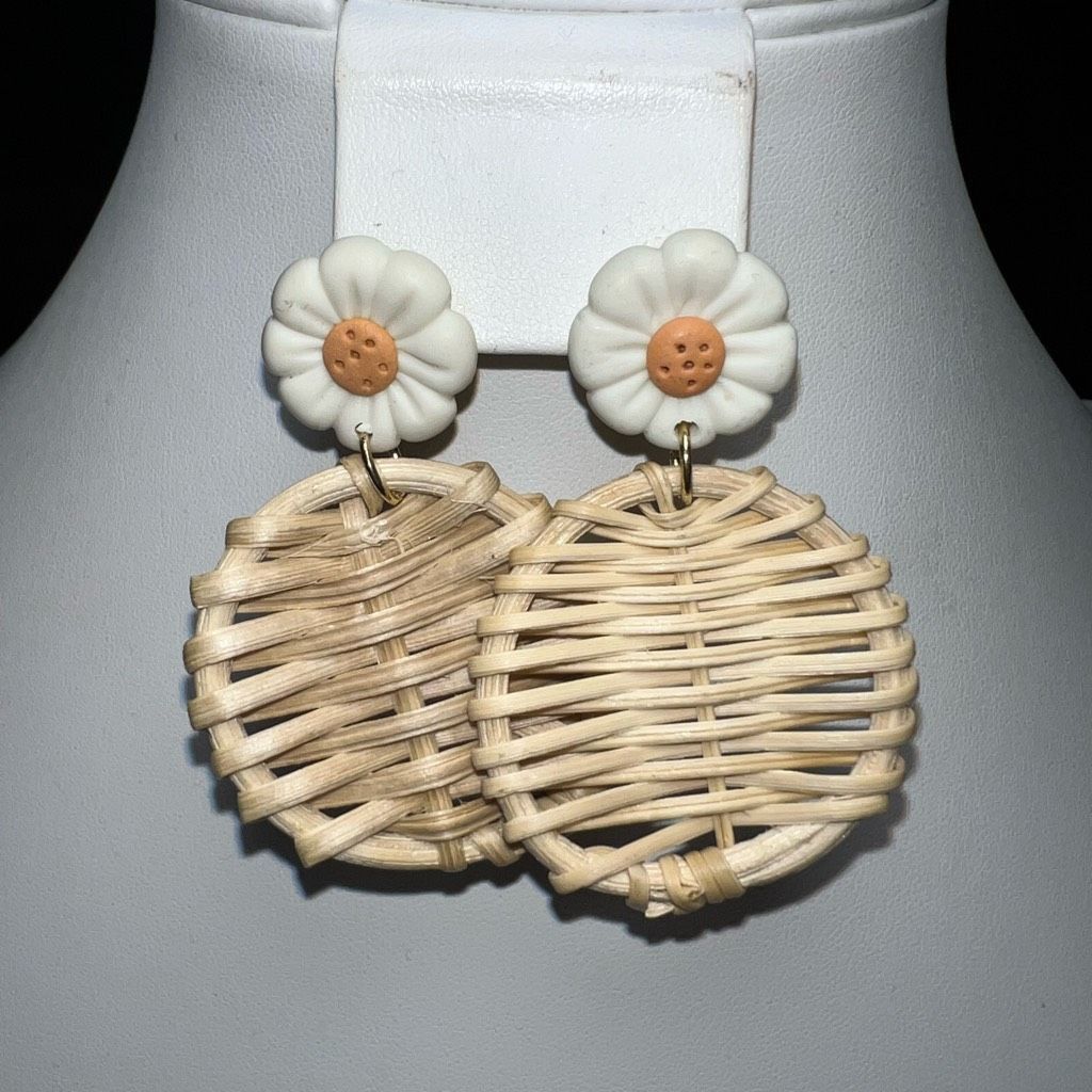 Other Wicker and Polymer Daisy Earrings Size ONE SIZE - 4 Thumbnail