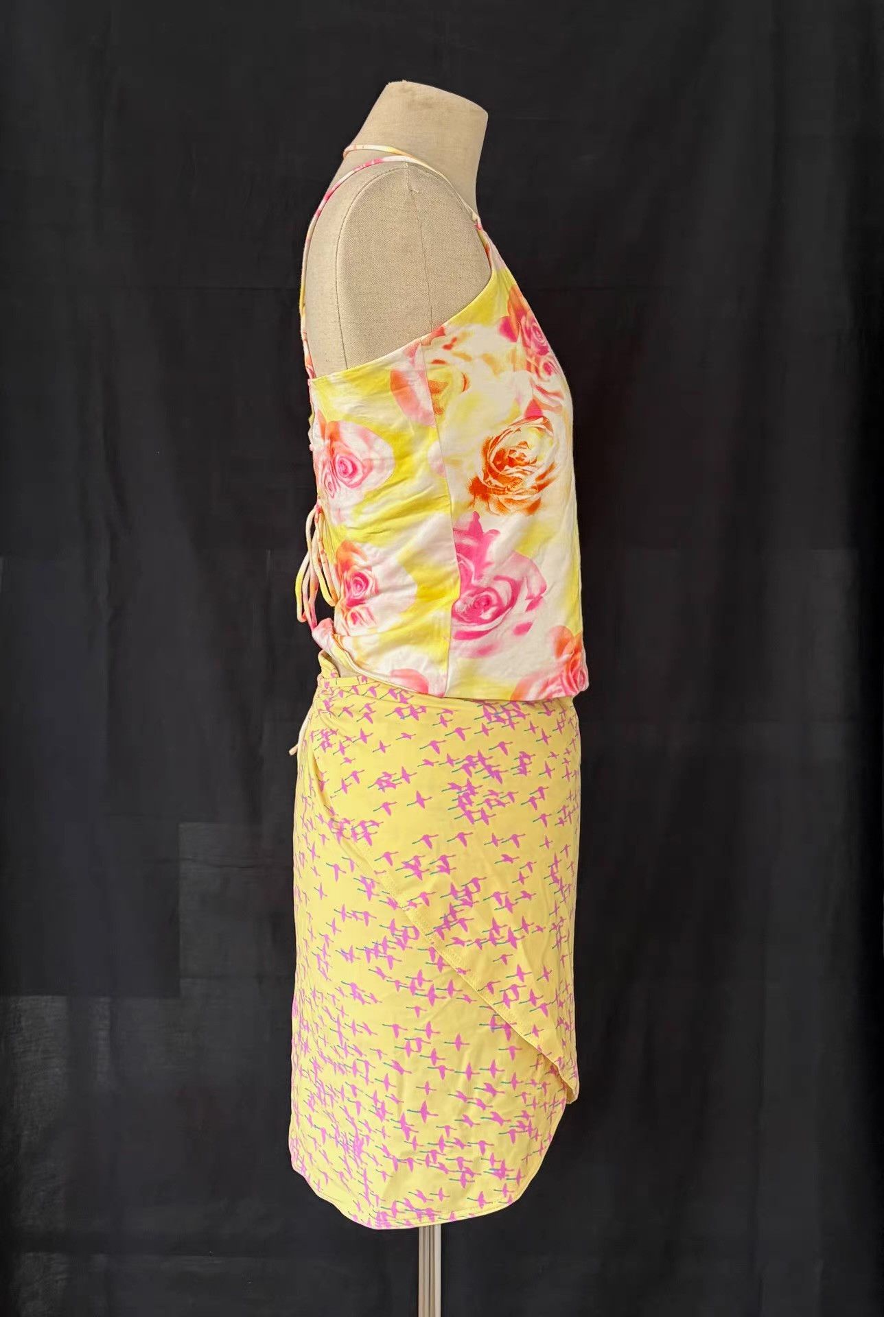 Versace Versus Versace Women's Rose Print Camisole Ｑ21 Size L / US 10 / IT 46 - 2 Thumbnail