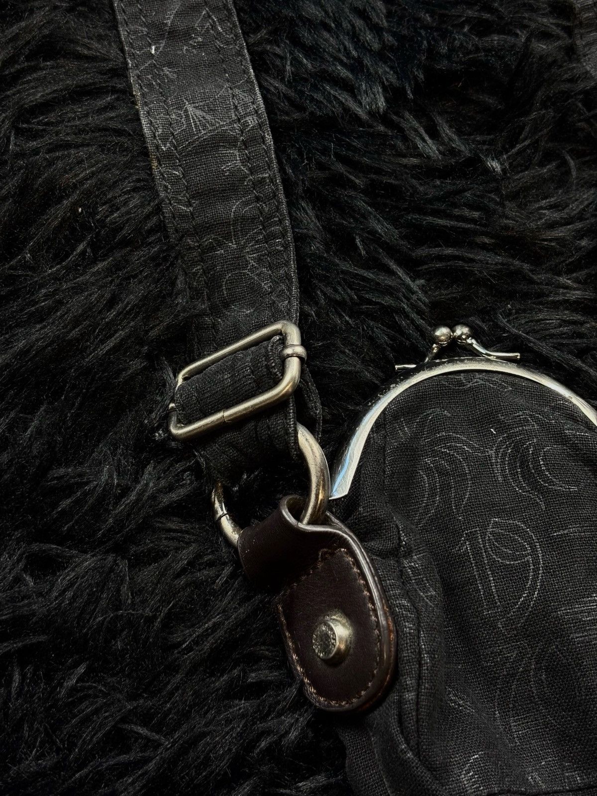 Diesel Very Rare Diesel Archive Avant Garde Purse Shoulder Bag Size ONE SIZE - 3 Thumbnail