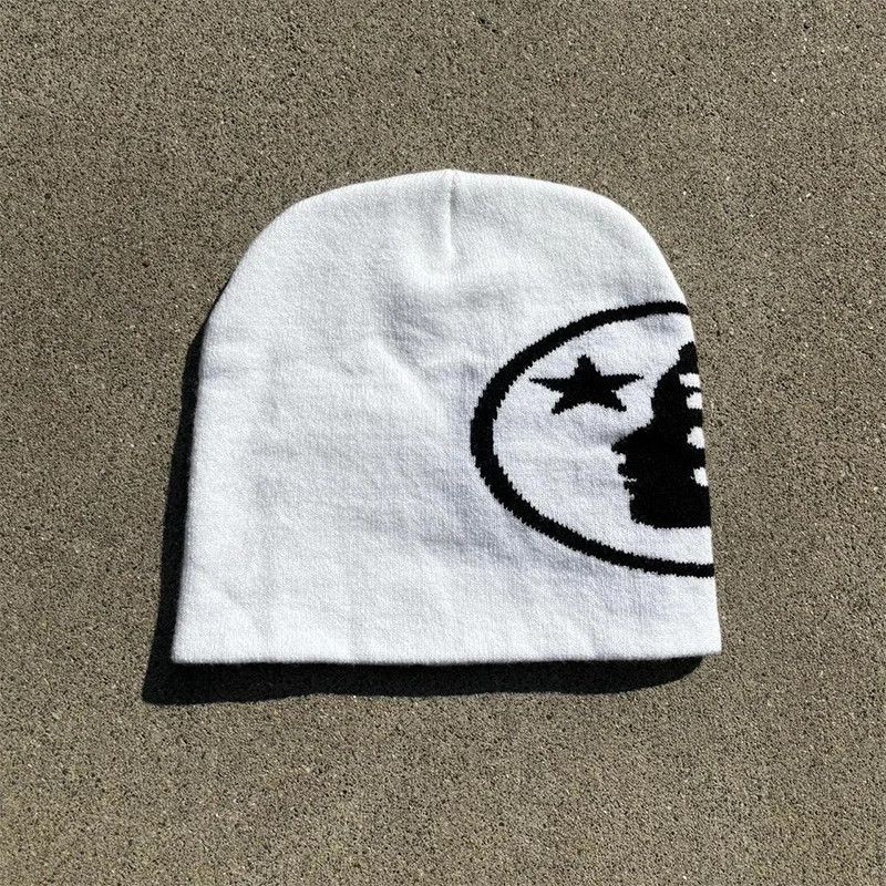 Other Graphic Y2k Knitted Hat Size ONE SIZE - 3 Thumbnail