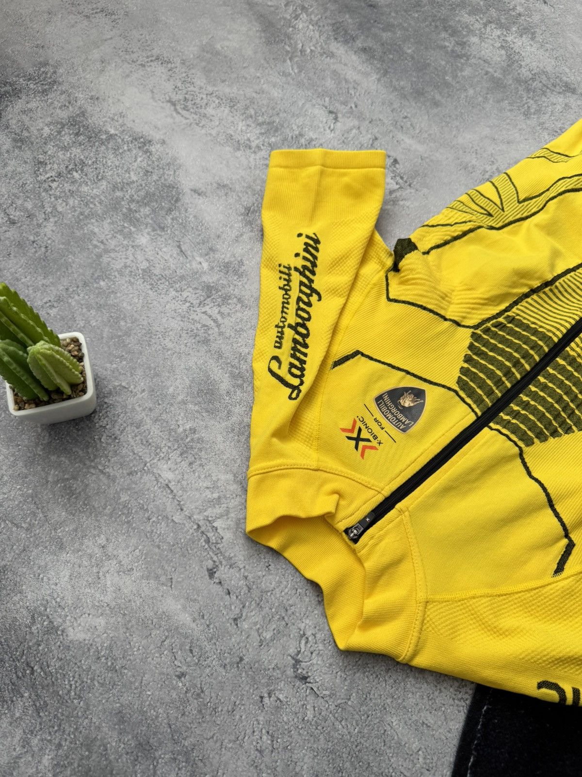 Lamborghini RARE X-Bionic Lamborghini Huracan Jersey Size M Italy Design Size US M / EU 48-50 / 2 - 8 Thumbnail